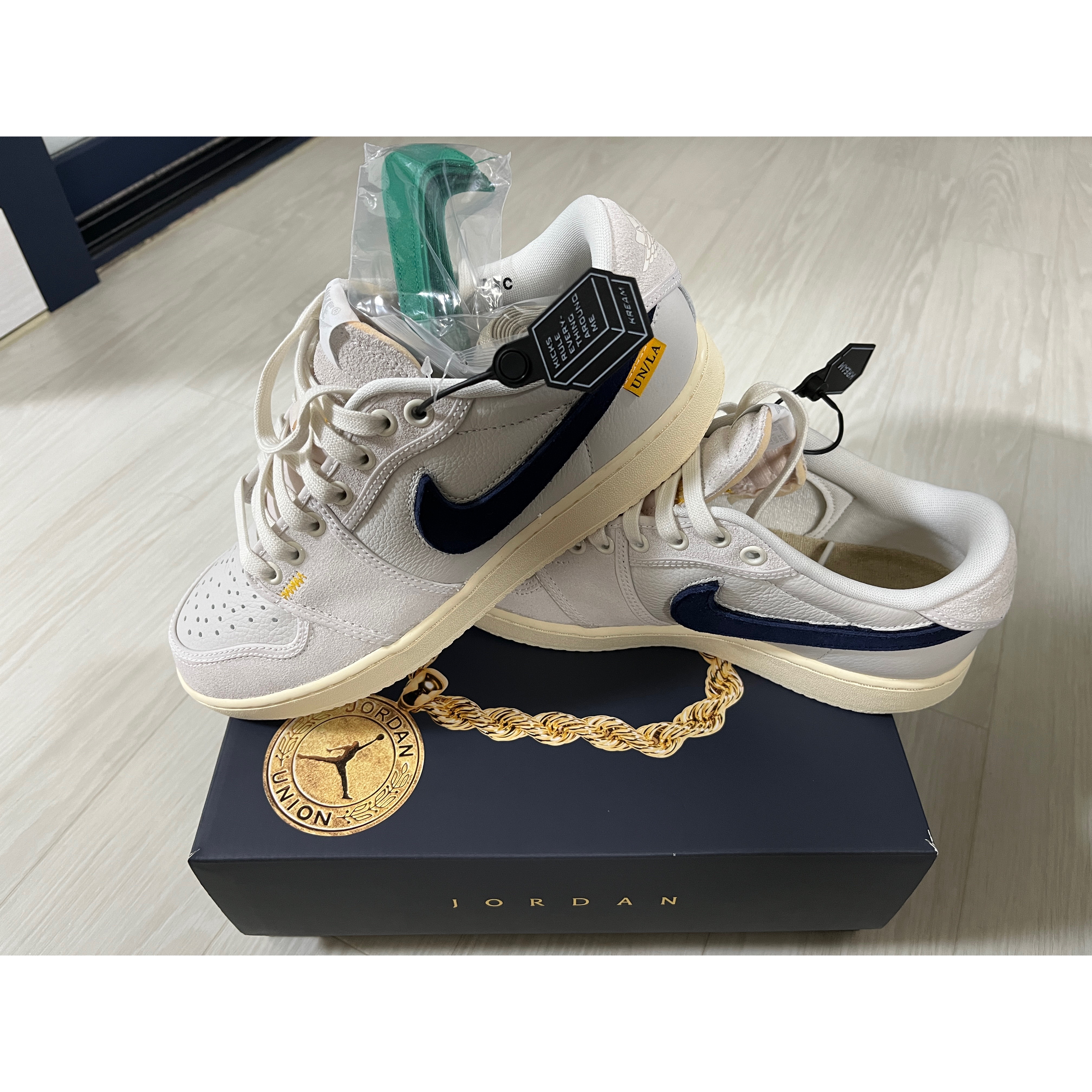 Jordan 1 x Union KO Low Sail Neutral Grey 착용 스타일