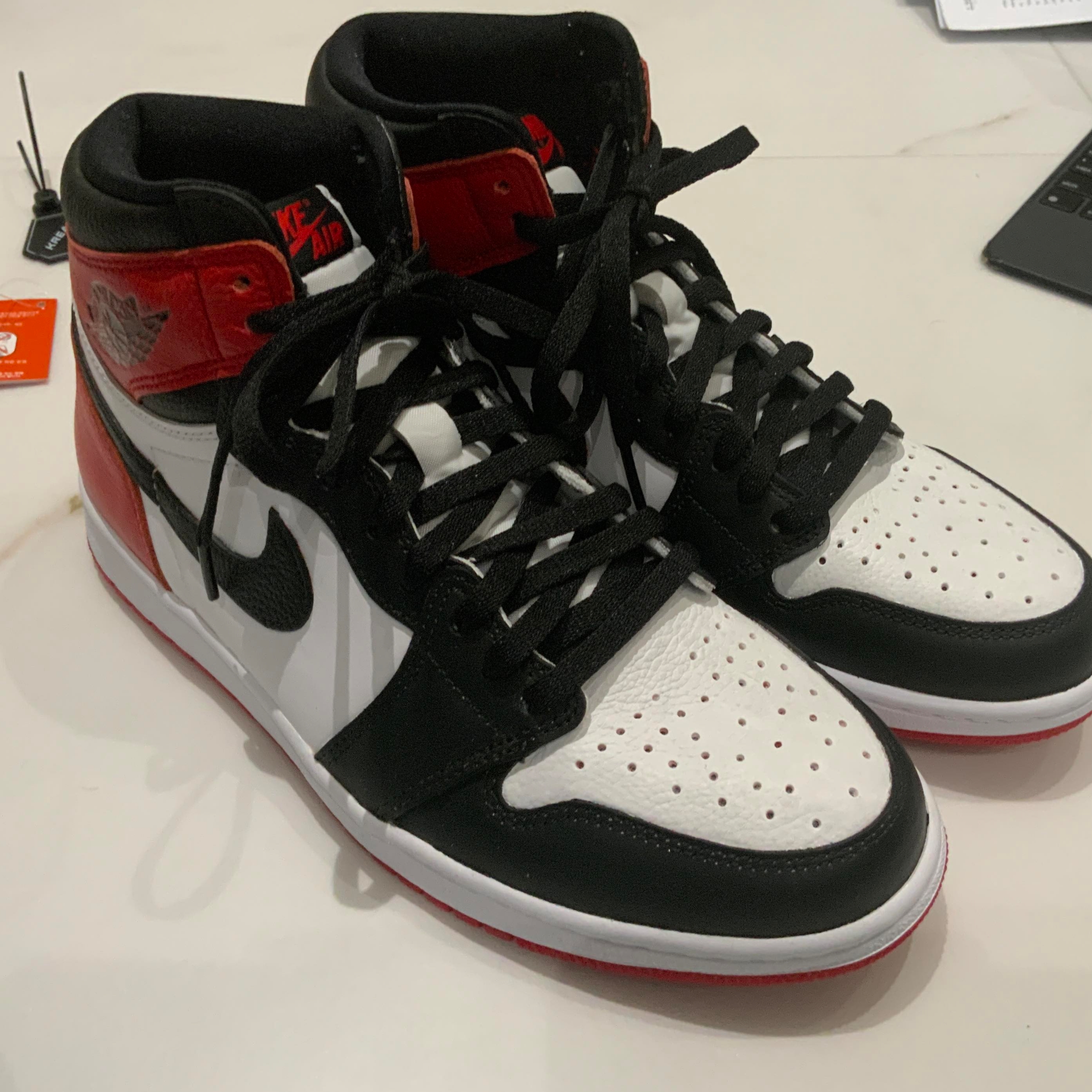 Jordan 1 Retro High OG Heritage, Jordan 1 Retro High OG Black Toe 2016 착용 스타일 - 3