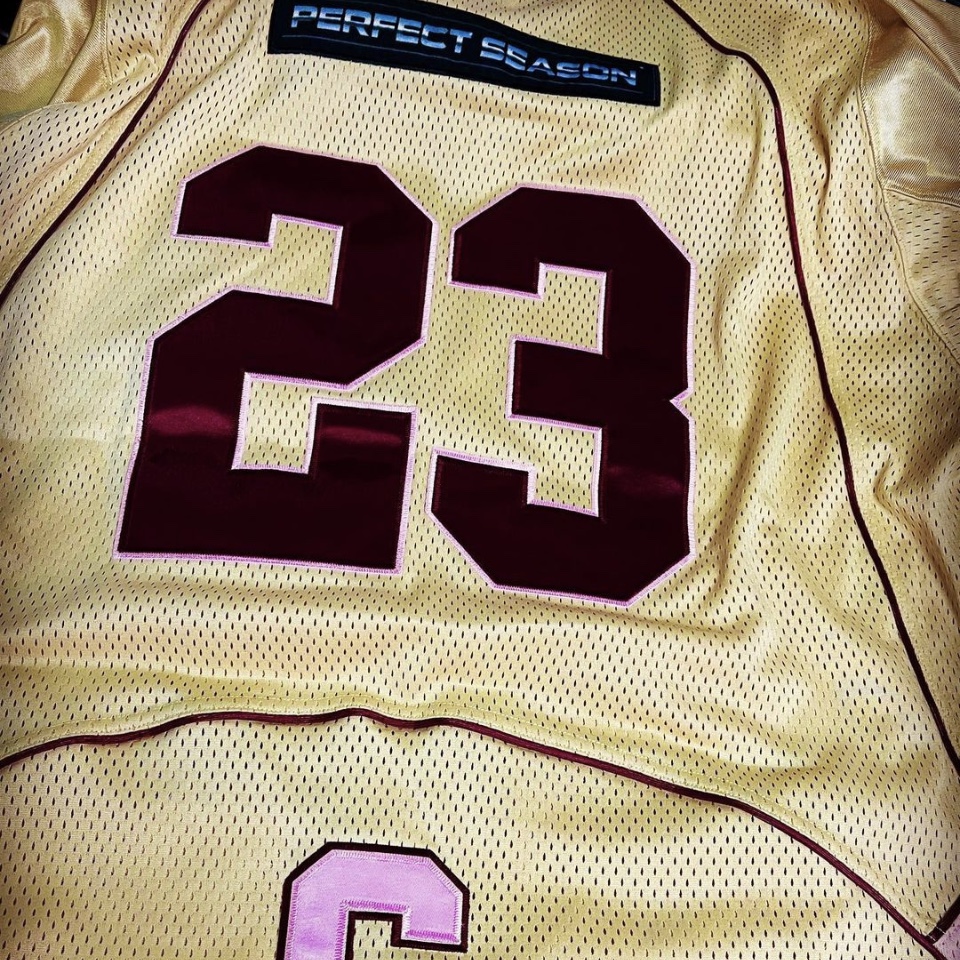 Supreme Perfect Season Football Jersey Gold - 23SS 착용 스타일 - 2