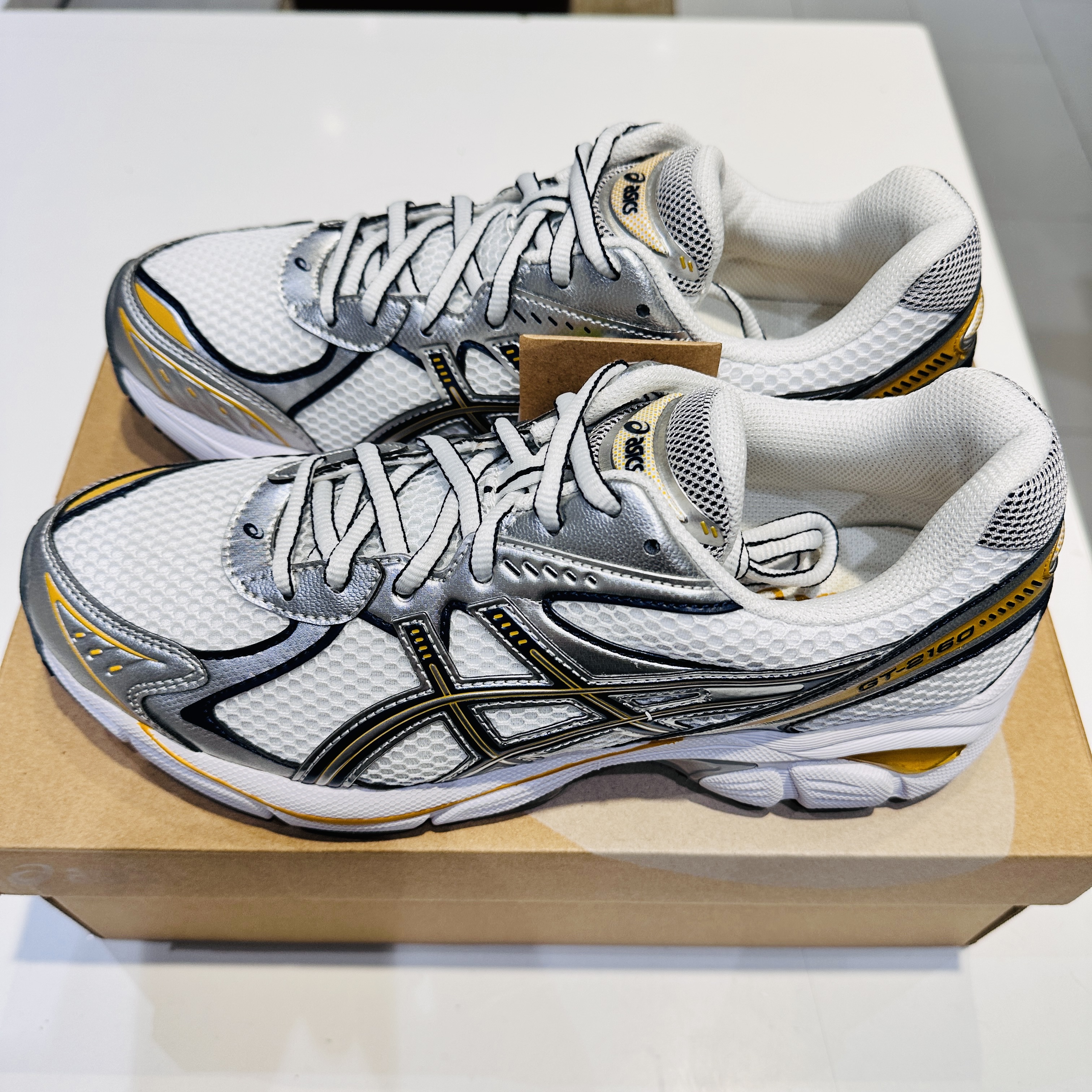 Asics GT-2160 White Pure Silver 착용 스타일 - 2