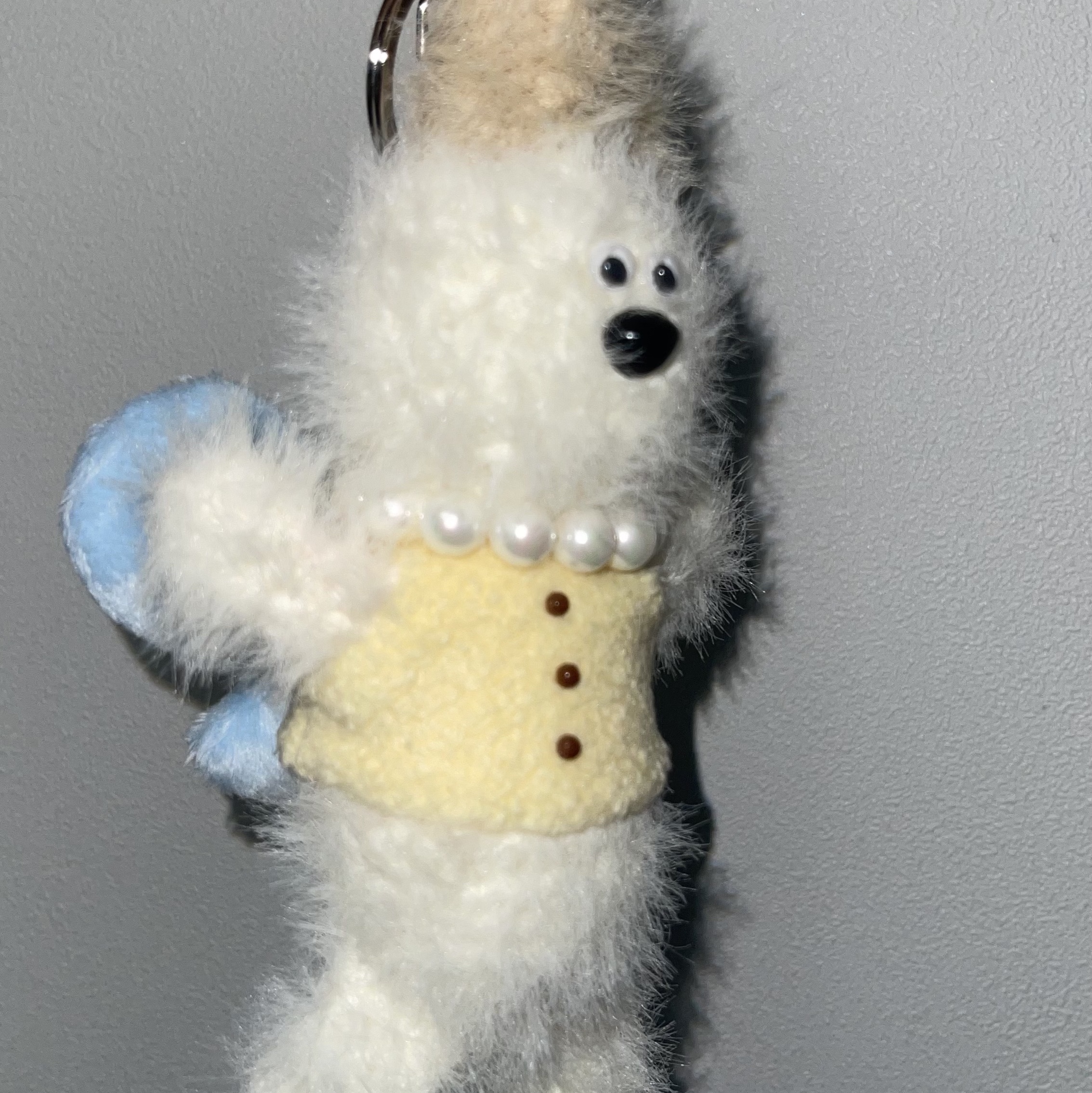 Margesherwood Wood Keyring with T-Shirt White Pink 착용 스타일 - 1