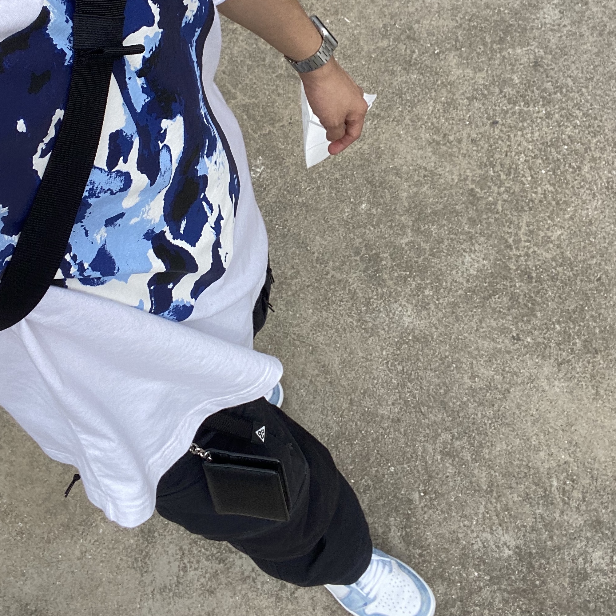 Jordan 1 Retro High OG Hyper Royal, Nike ACG Smith Summit Cargo Pants Black Summit White - Asia 착용 스타일 - 2
