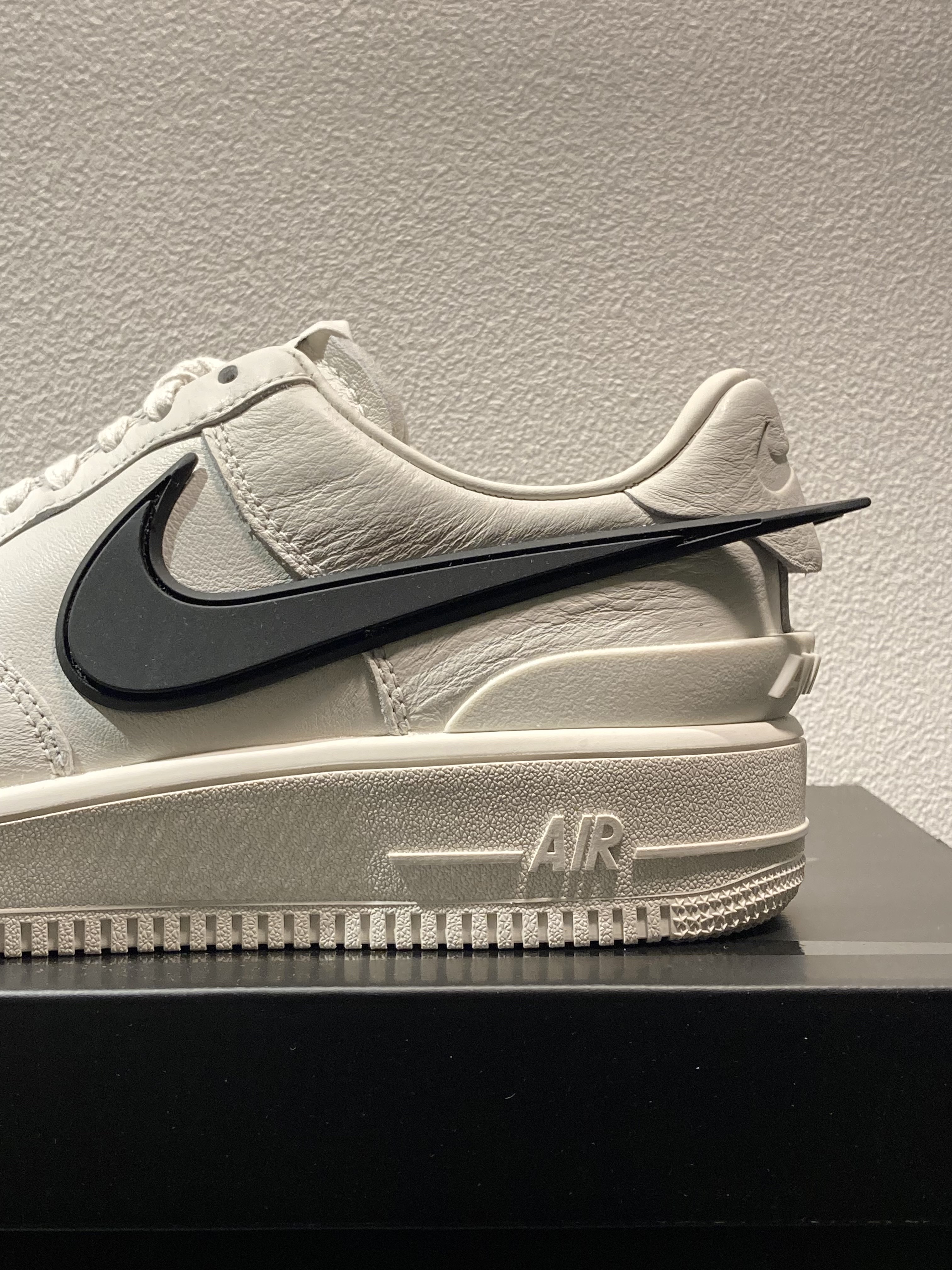 Nike x Ambush Air Force 1 Low SP Phantom 착용 스타일 - 3