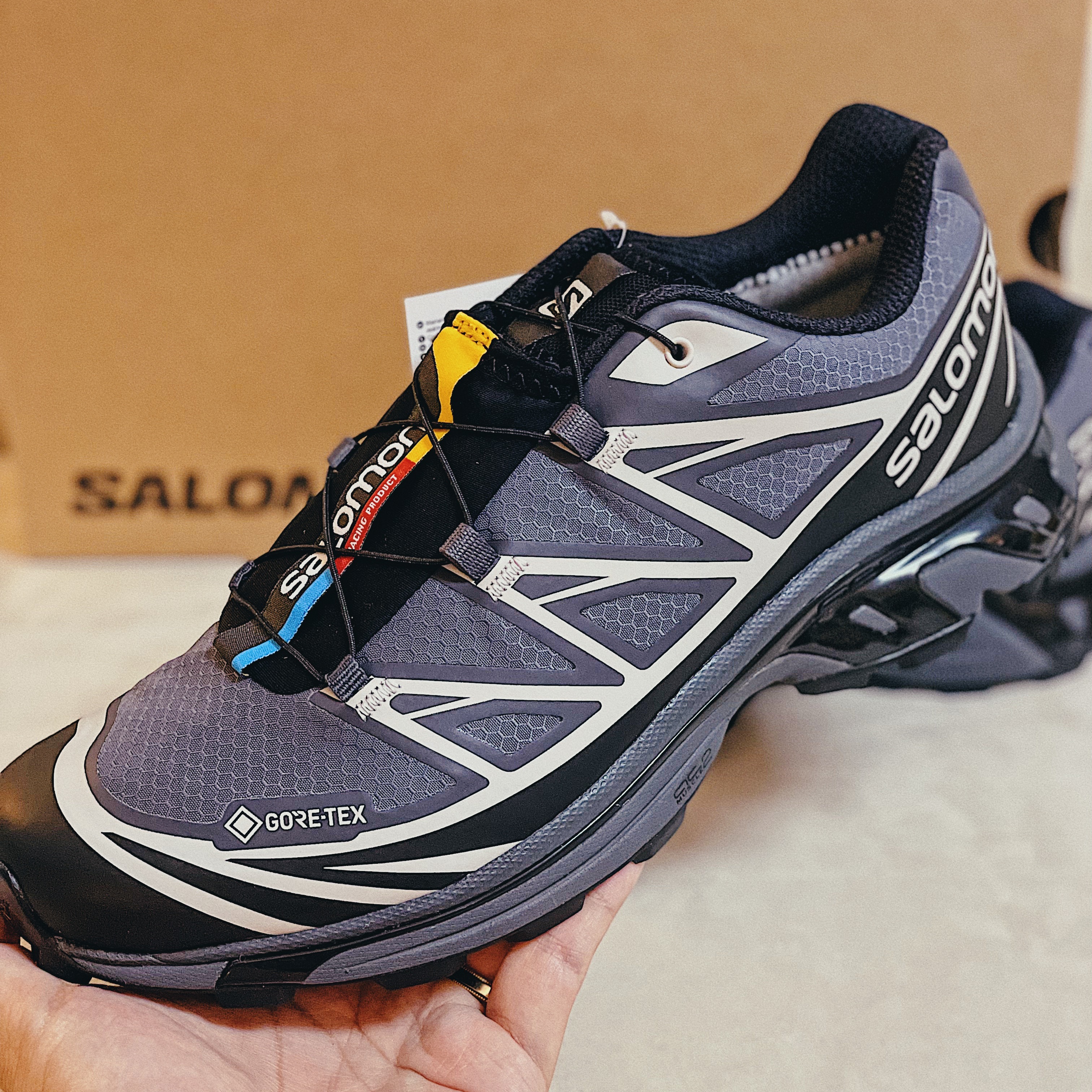Salomon XT-6 Gore-Tex Black Ebony 착용 스타일
