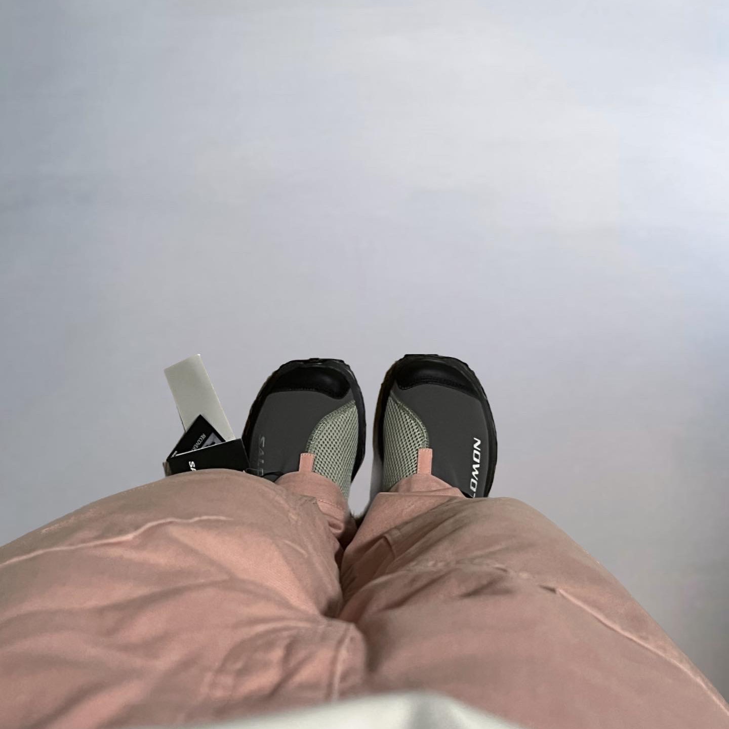Salomon RX Slide 3.0 Pewter 착용 스타일