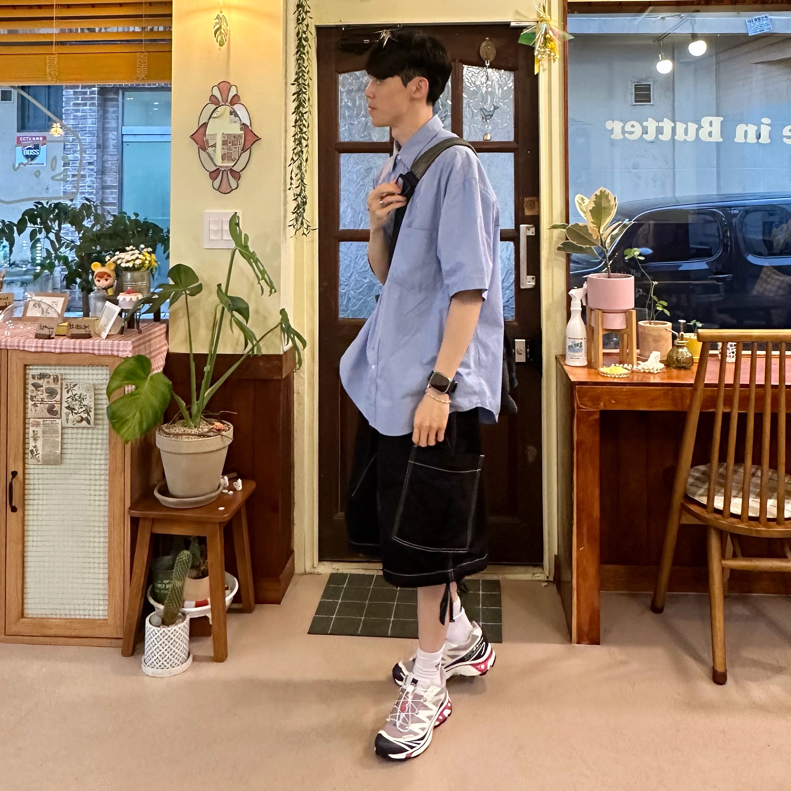 Salomon x Kith XT-6 Gore-Tex Quail Moonscape Vanilla Ice, Apple Watch Ultra 49mm Titanium Case with Ocean Band Midnight (Korean Ver.) 착용 스타일
