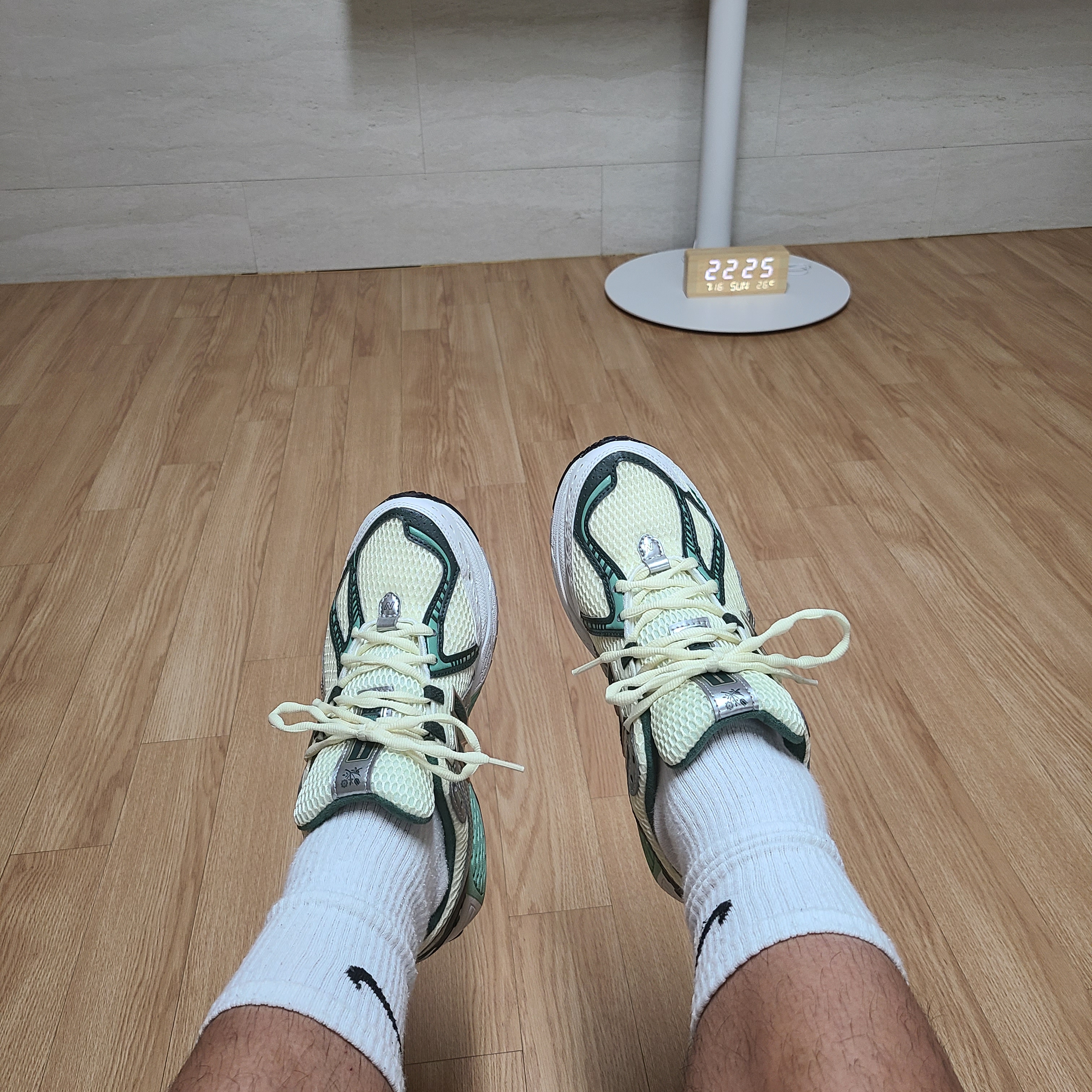 New Balance x Aime Leon Dore 1906R Jade 착용 스타일 - 4