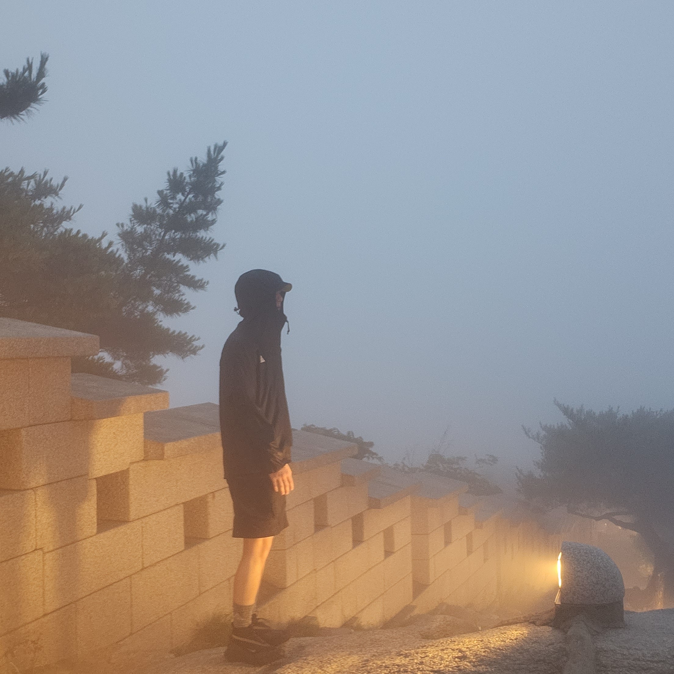 Nike ACG Dri-Fit ADV Goat Rocks T-Shirt Black - Asia, Nike ACG Cinder Cone Windproof Jacket Black Anthracite - US/EU 착용 스타일 - 2