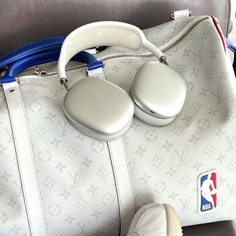 Apple AirPods Max Lightning Silver (Korean Ver.) 착용 스타일