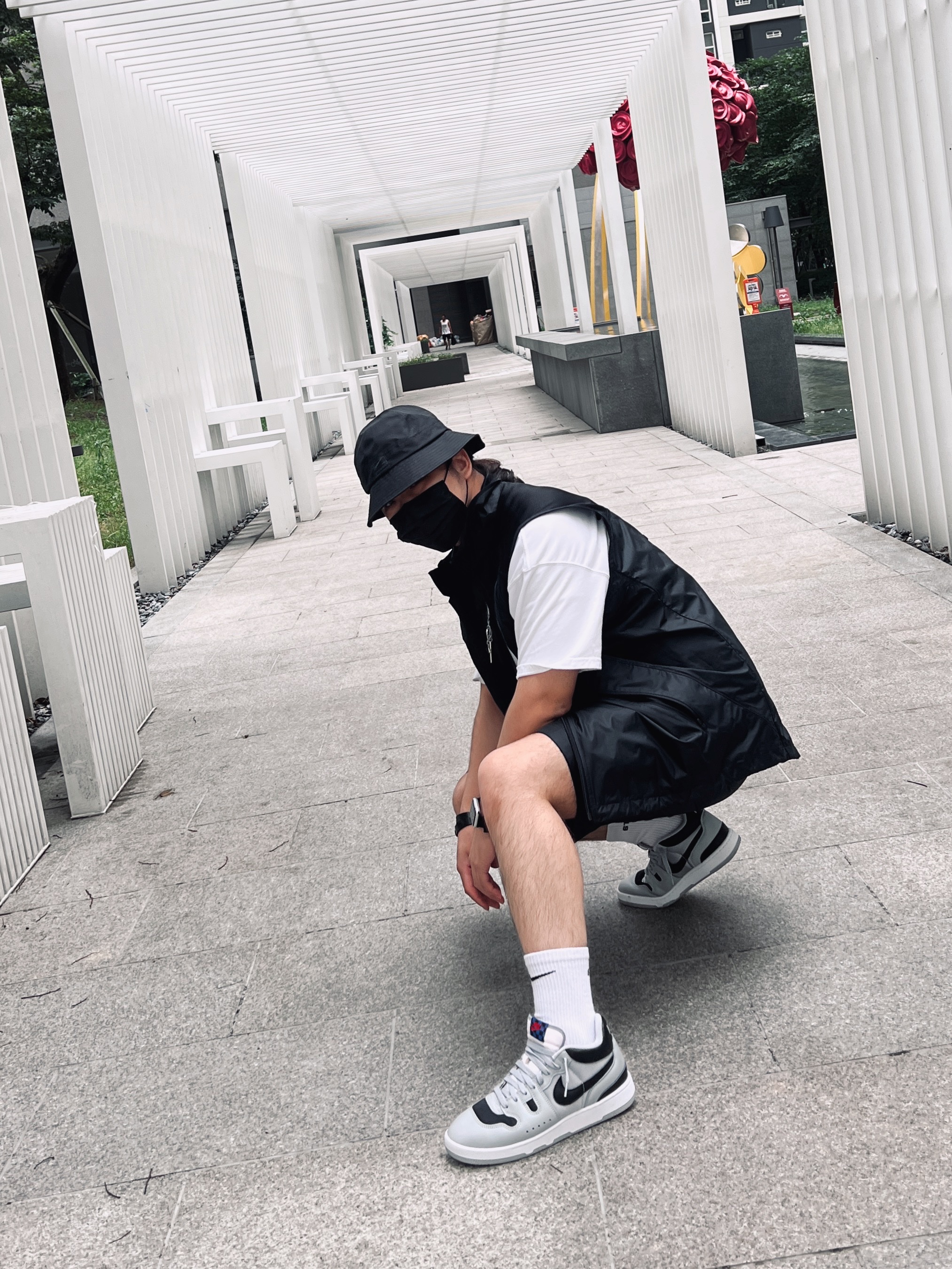 Nike x Stussy NRG FL Storm-Fit Bucket Hat Black, Nike x Stussy NRG FL Storm-Fit Jacket Black (DO5304-010) 착용 스타일 - 3