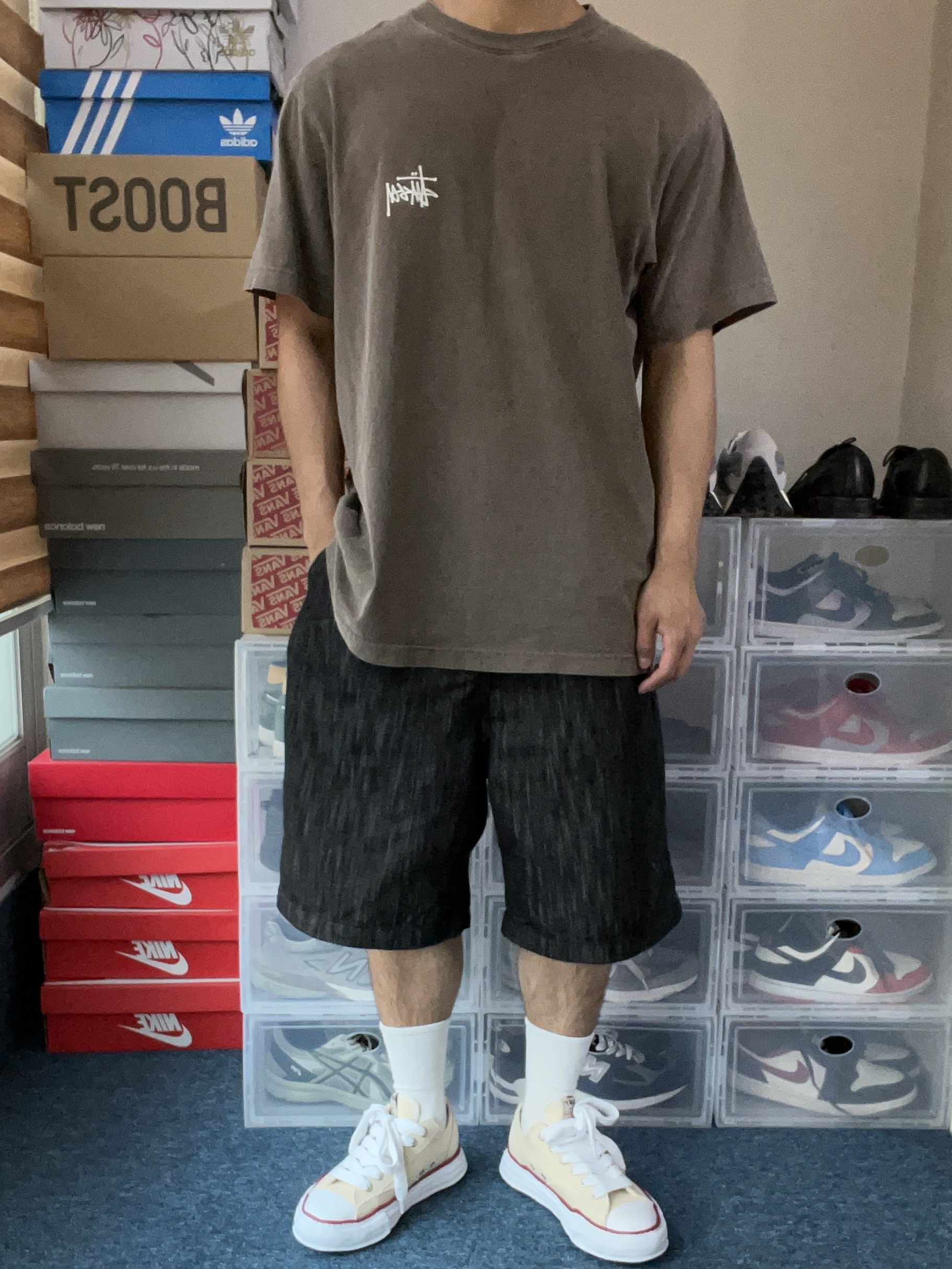 Maison Mihara Yasuhiro Peterson OG Sole Canvas Low-top Sneakers Natural, Stussy Basic Stussy Pigment Dyed T-Shirt Coffee 2022 착용 스타일