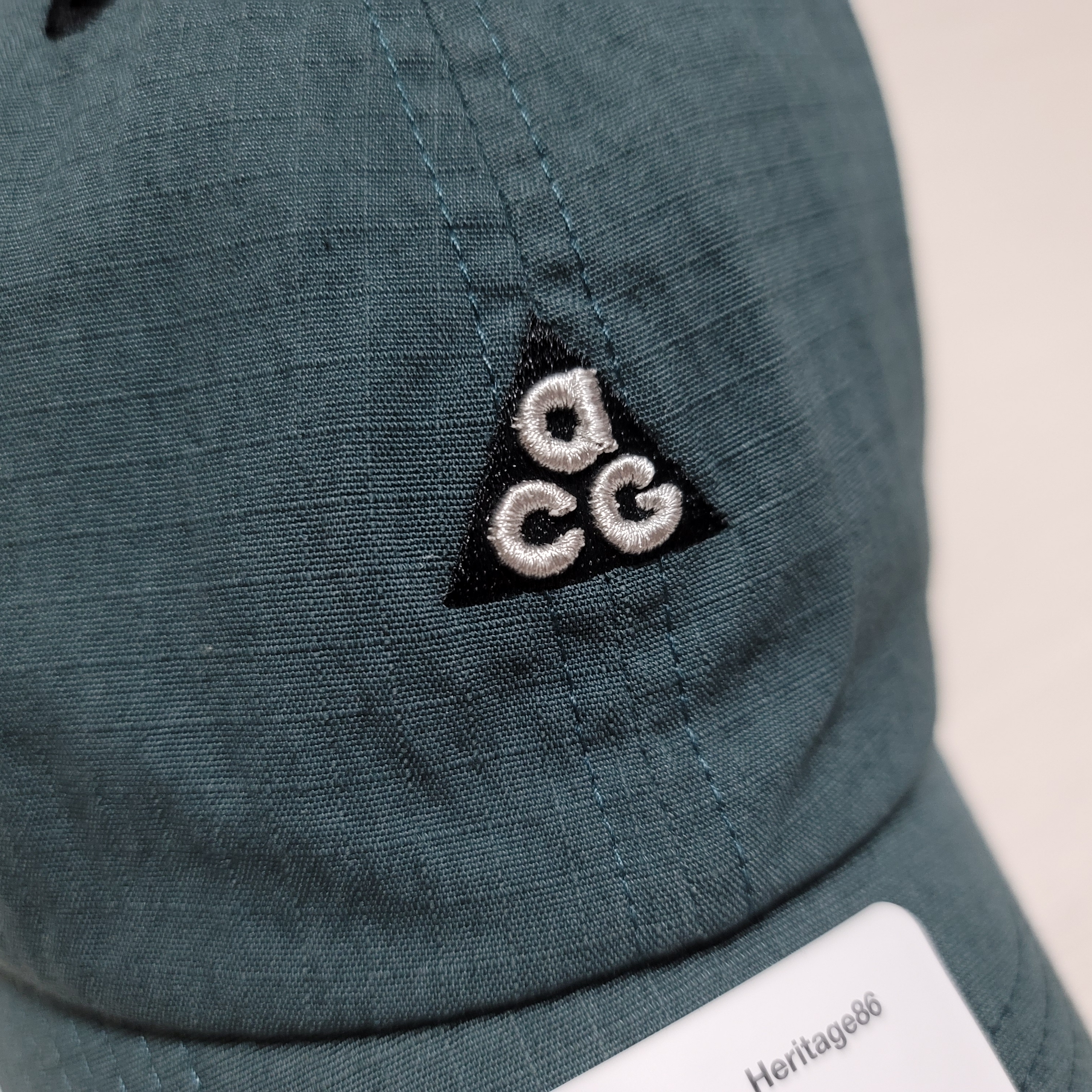 Nike ACG Heritage 86 Cap Faded Spruce 착용 스타일 - 2