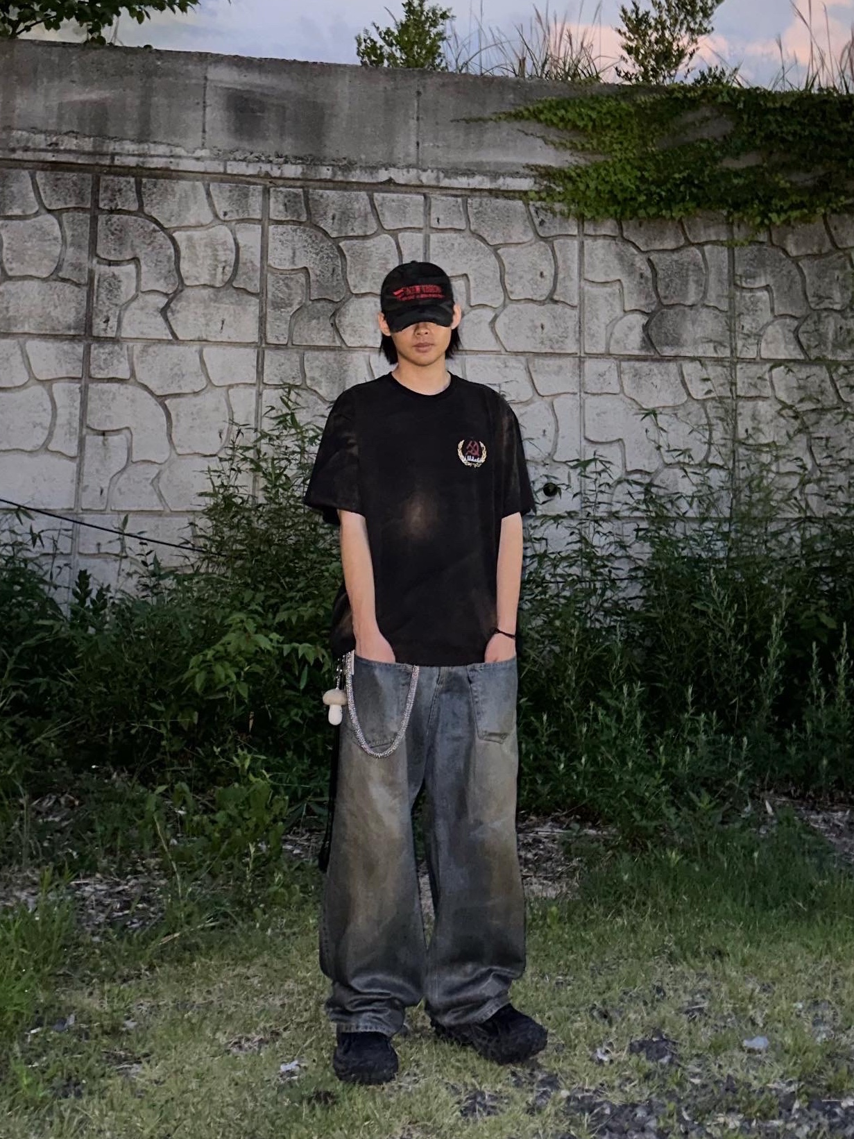 Project G/R Coated Backward Denim Pants Blue, Balenciaga Defender Sneakers Black 착용 스타일 - 1
