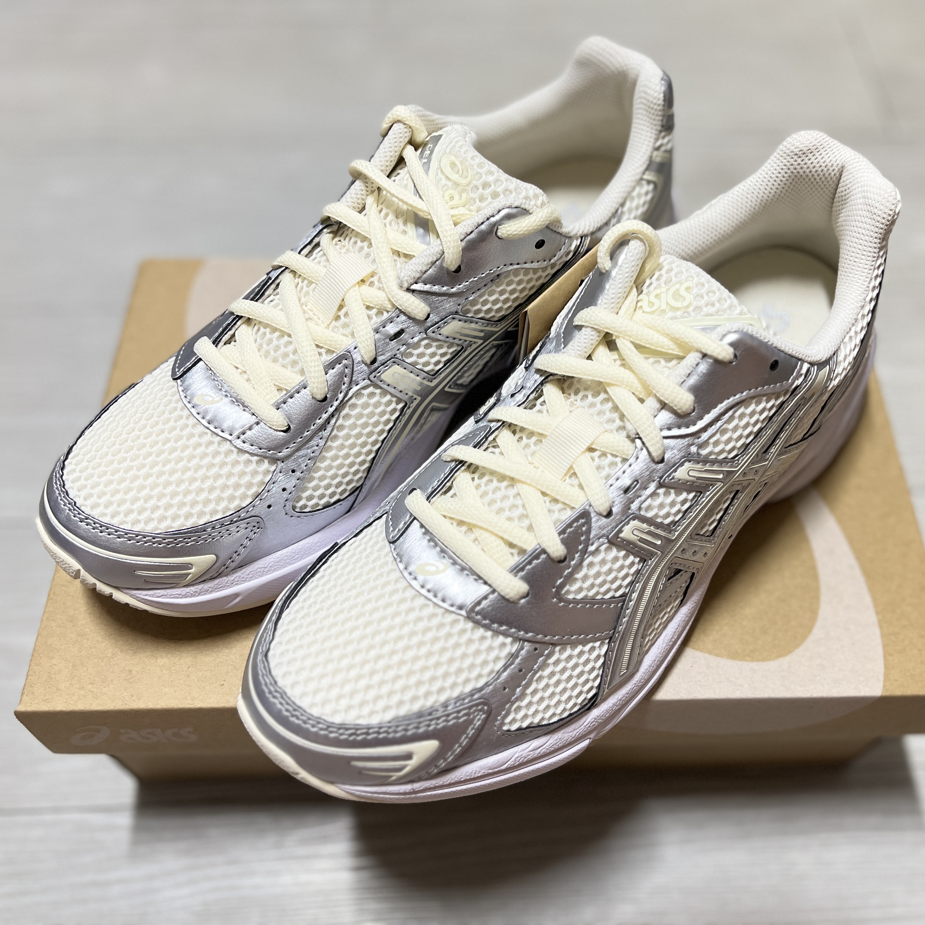 (W) Asics Gel-1130 Cream Pure Silver 착용 스타일