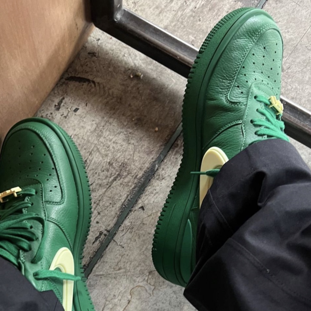 Nike x Ambush Air Force 1 Low SP Pine Green and Citron 착용 스타일