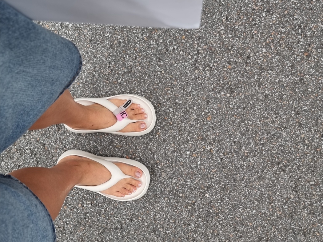 Taw&Toe x Low Classic Platform Flip Flop Cream 착용 스타일