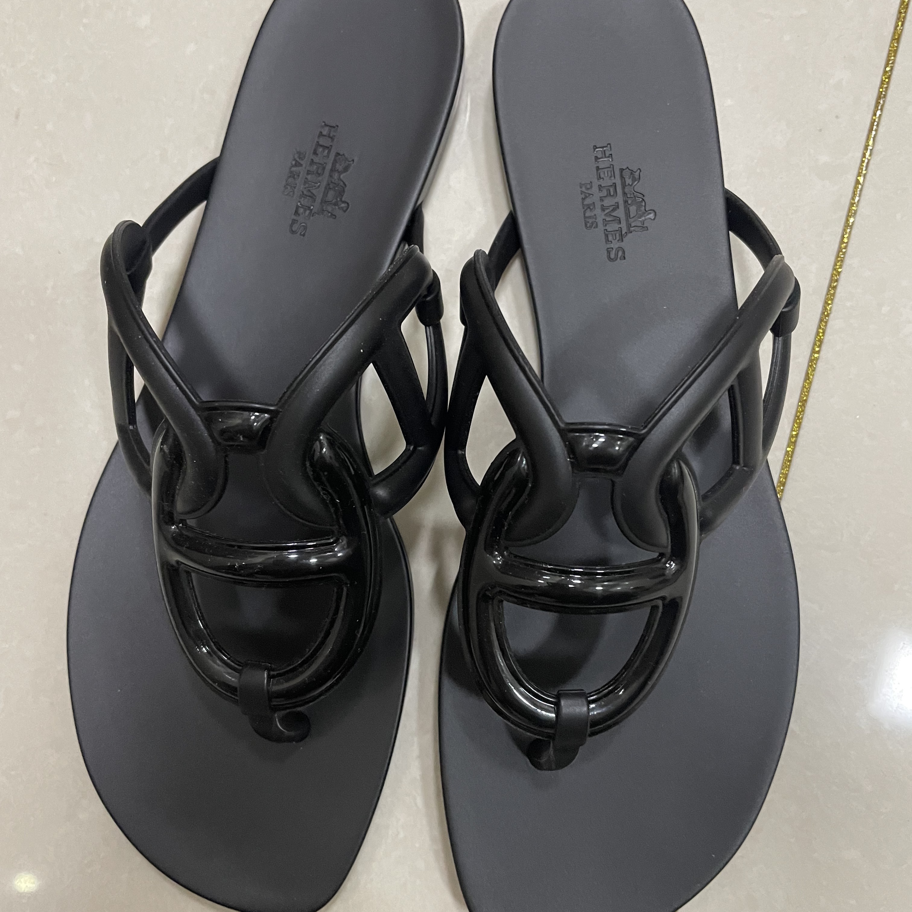 (W) Hermes Egerie Sandal Noir 착용 스타일