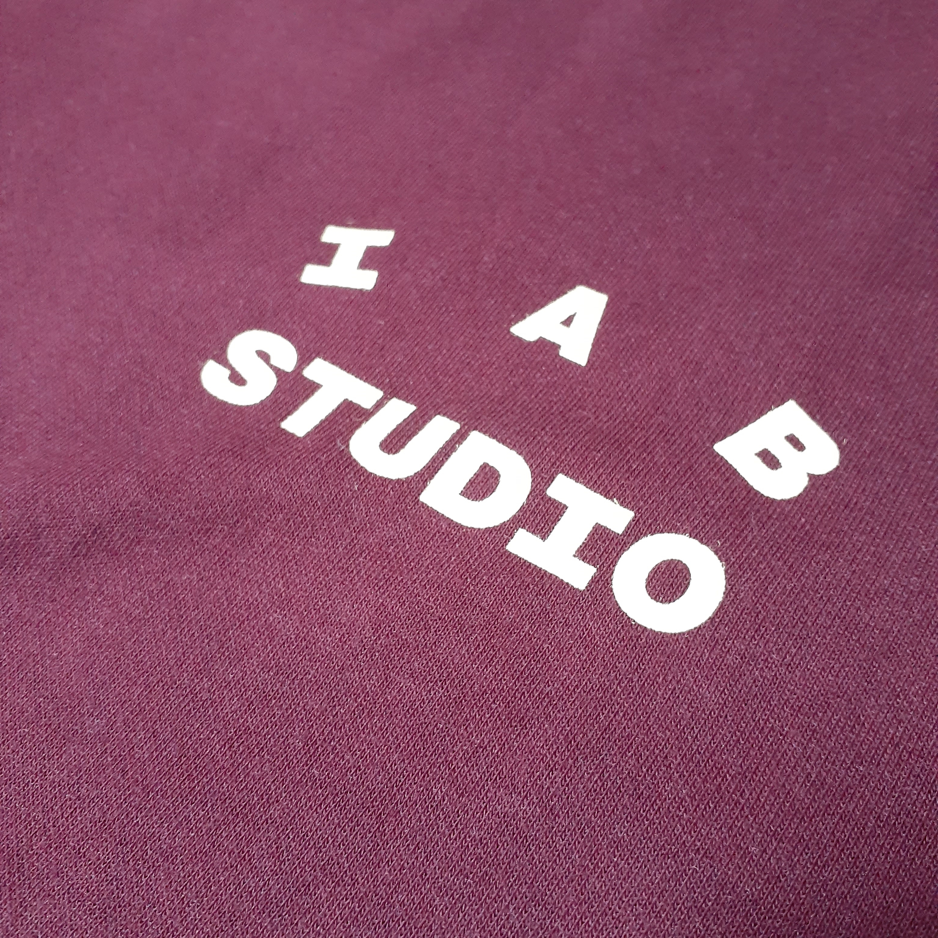 IAB Studio Long Sleeve Burgundy - The Hyundai Seoul Exclusive 착용 스타일 - 1