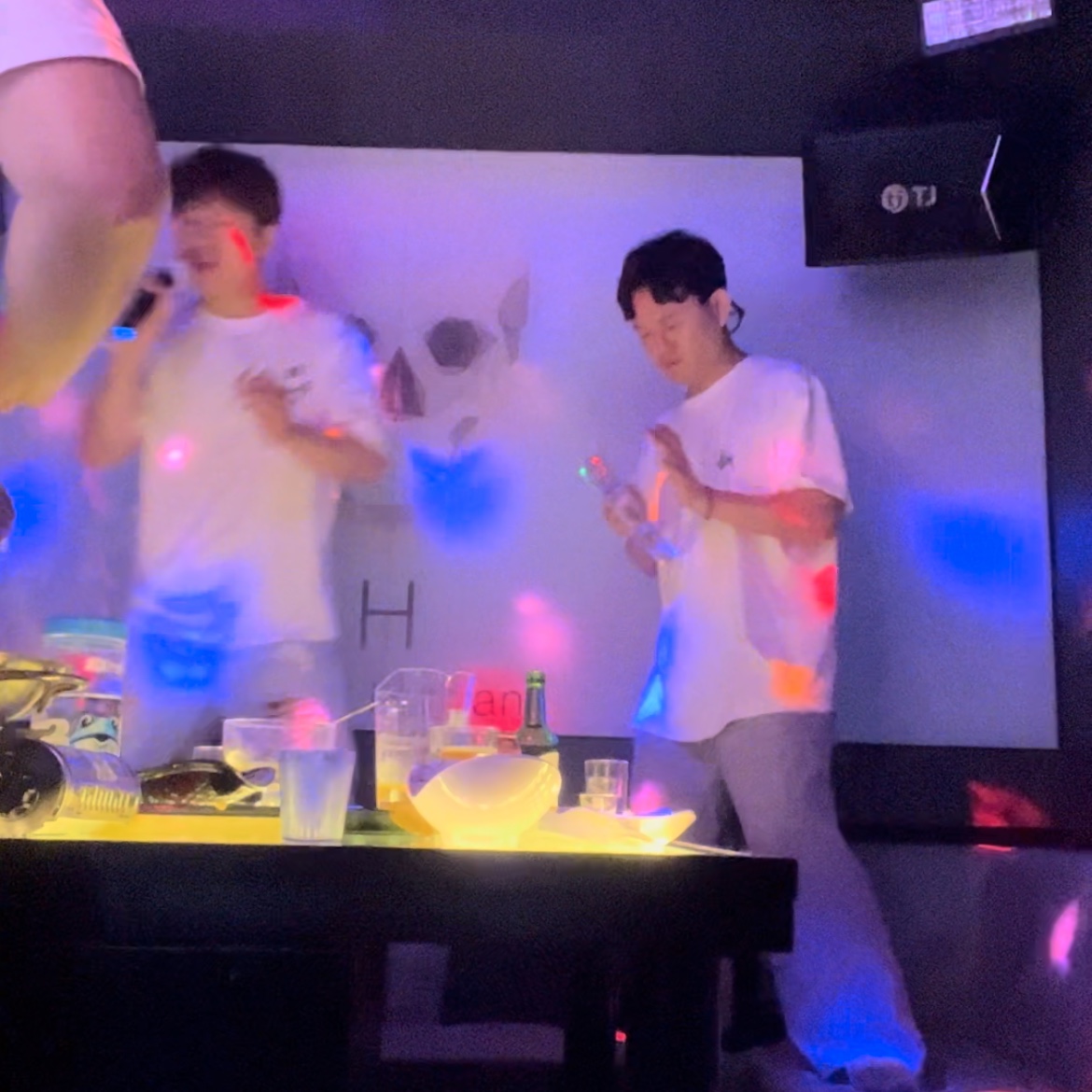 Stussy Basic Stussy T-Shirt White 2023 착용 스타일 - 1