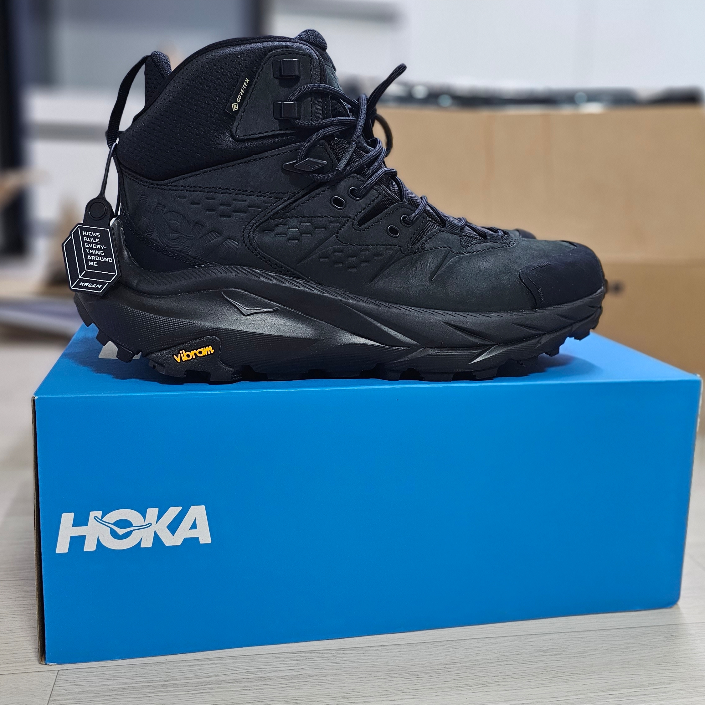 Hoka Kaha 2 Gore-Tex Black 착용 스타일