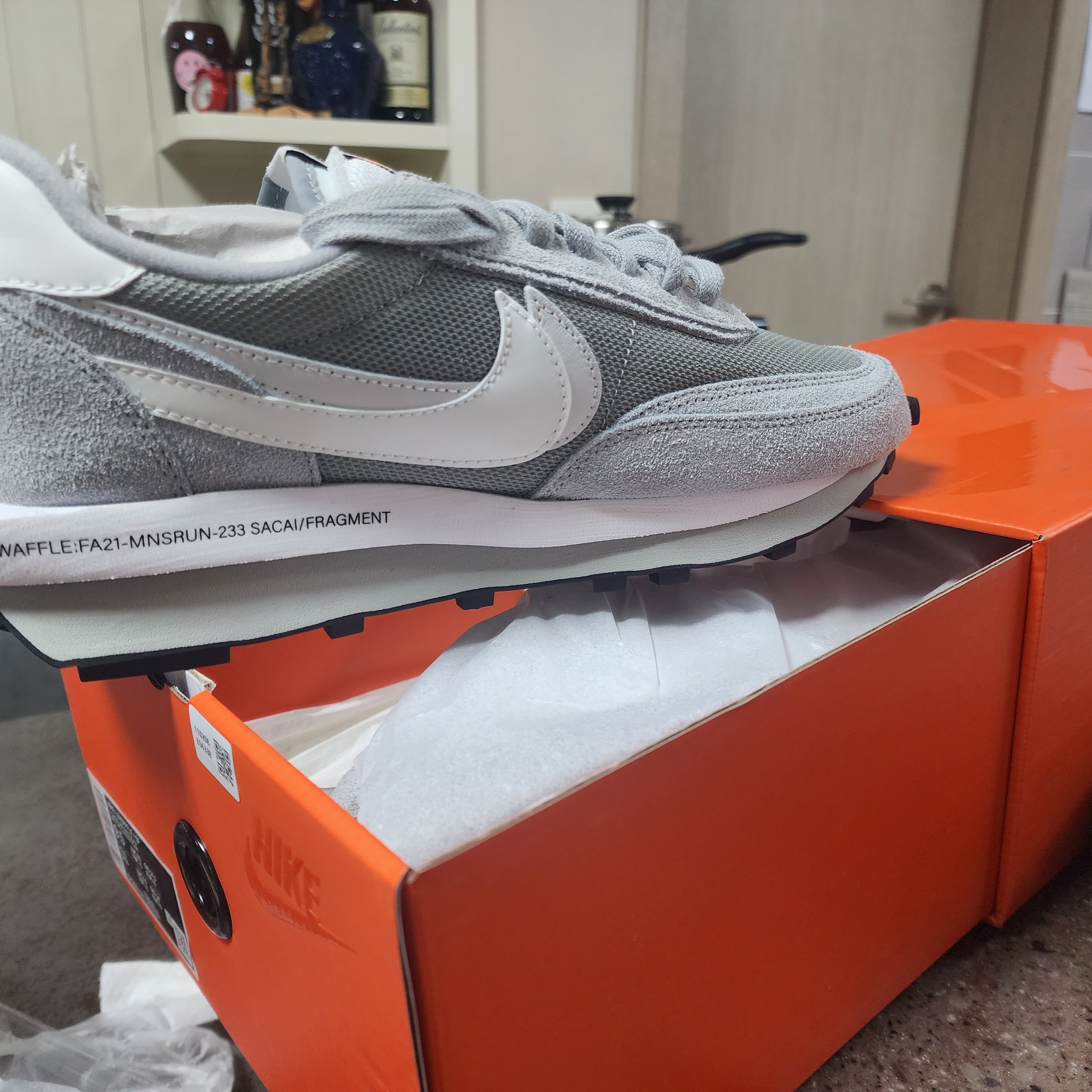 Nike x Sacai x Fragment LDWaffle Light Smoke Grey 착용 스타일 - 1