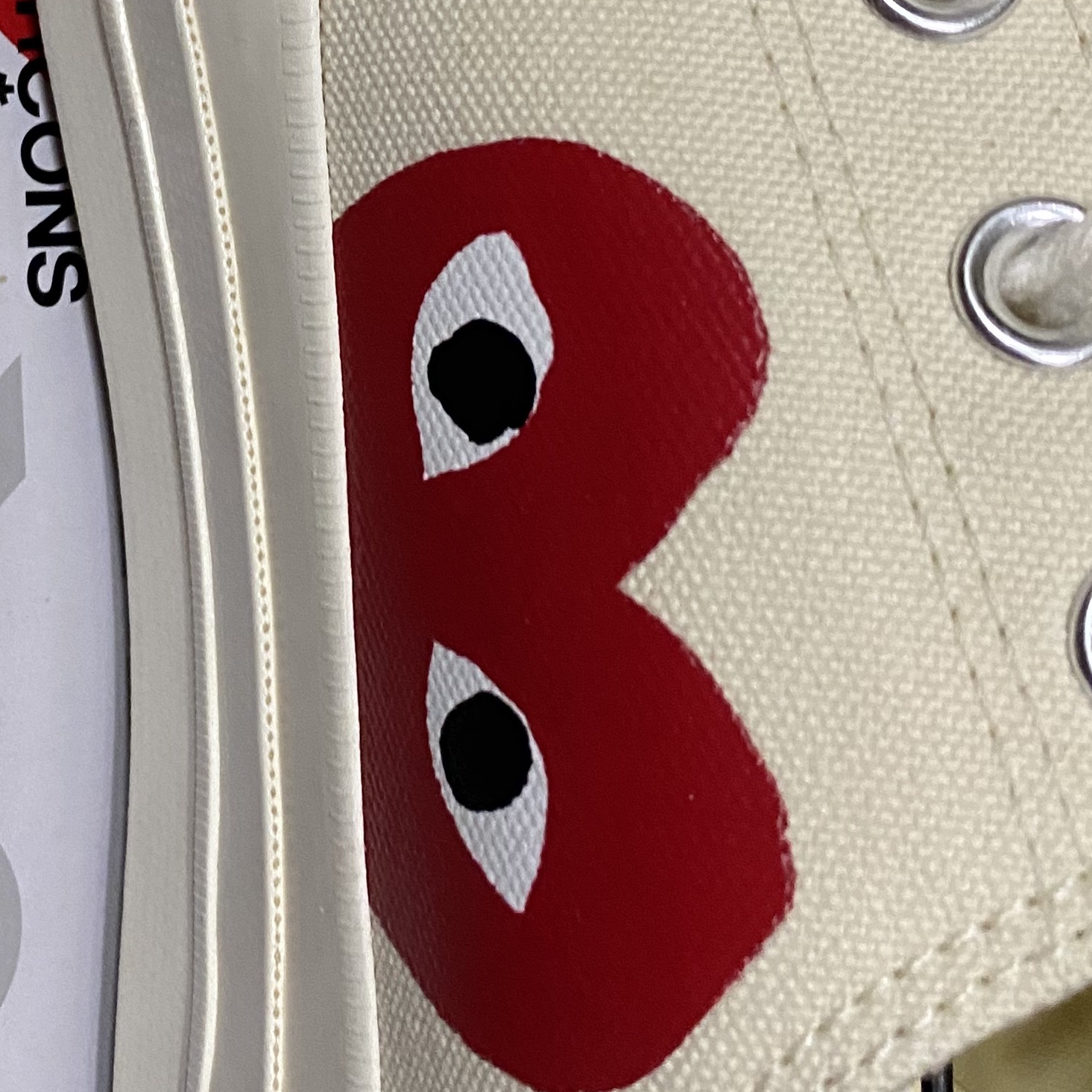 Converse x Play Comme des Garcons Chuck 70 Ox White 착용 스타일