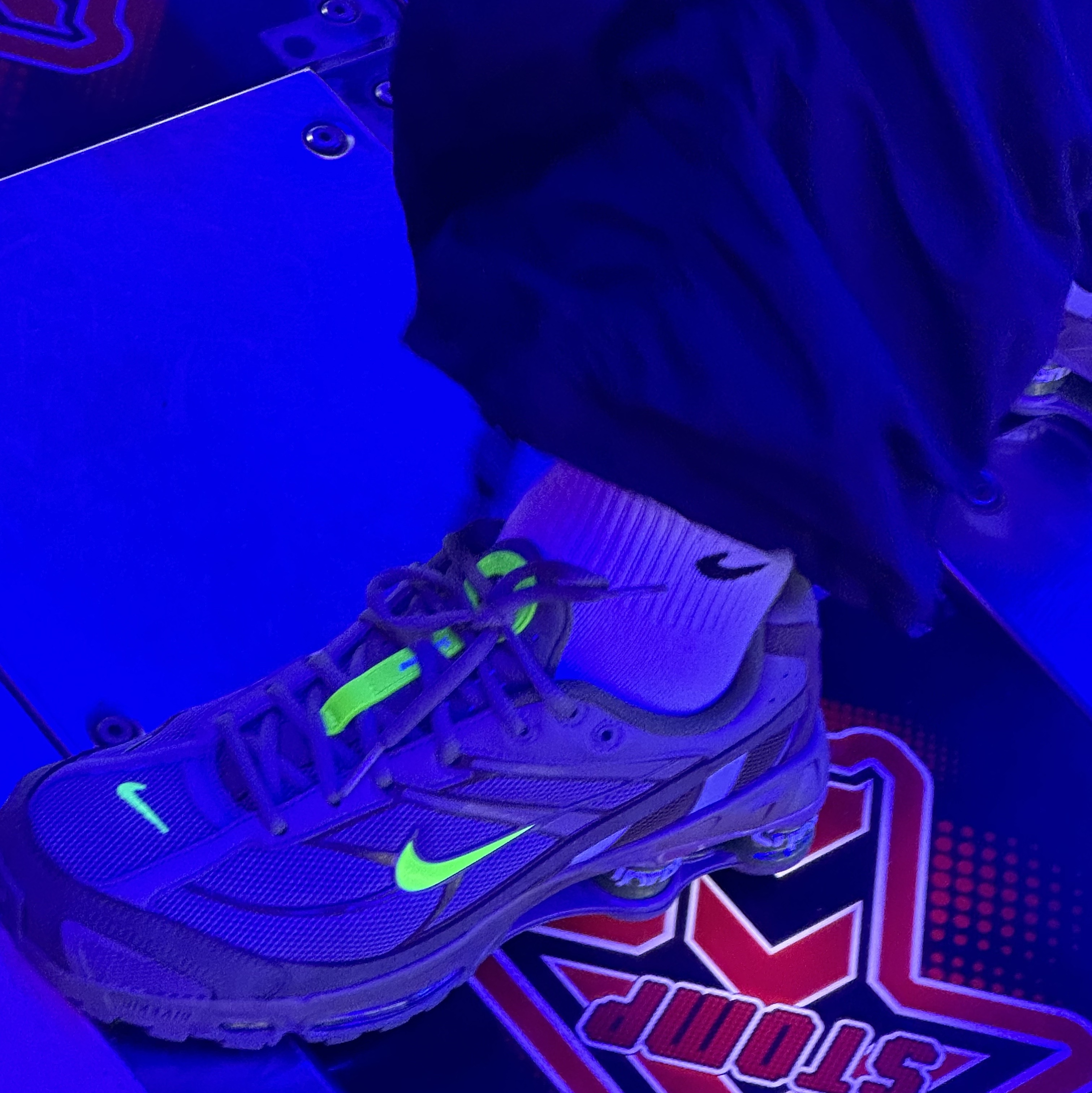 Nike x Supreme Shox Ride 2 SP Neutral Olive 착용 스타일