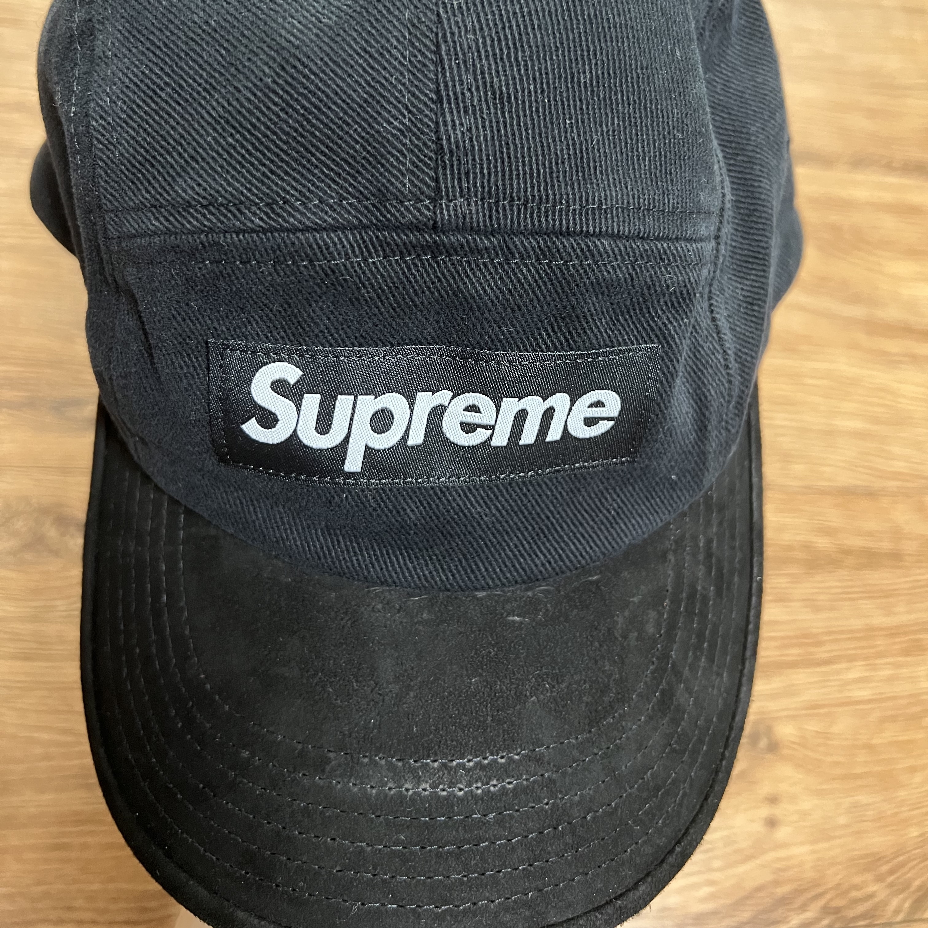 Supreme Suede Visor Camp Cap Black - 23SS 착용 스타일