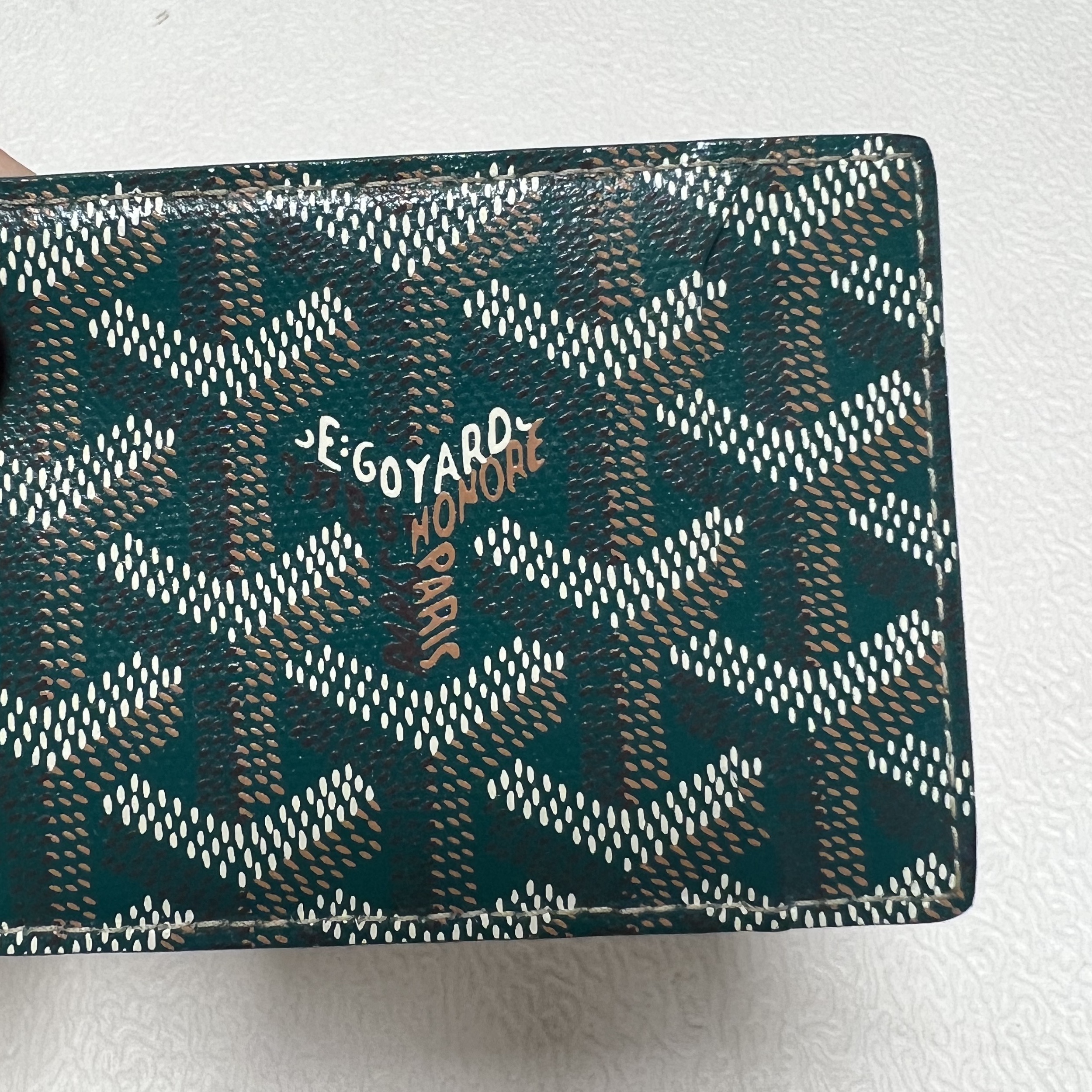 Goyard Insert Victoire Card Holder Green 착용 스타일