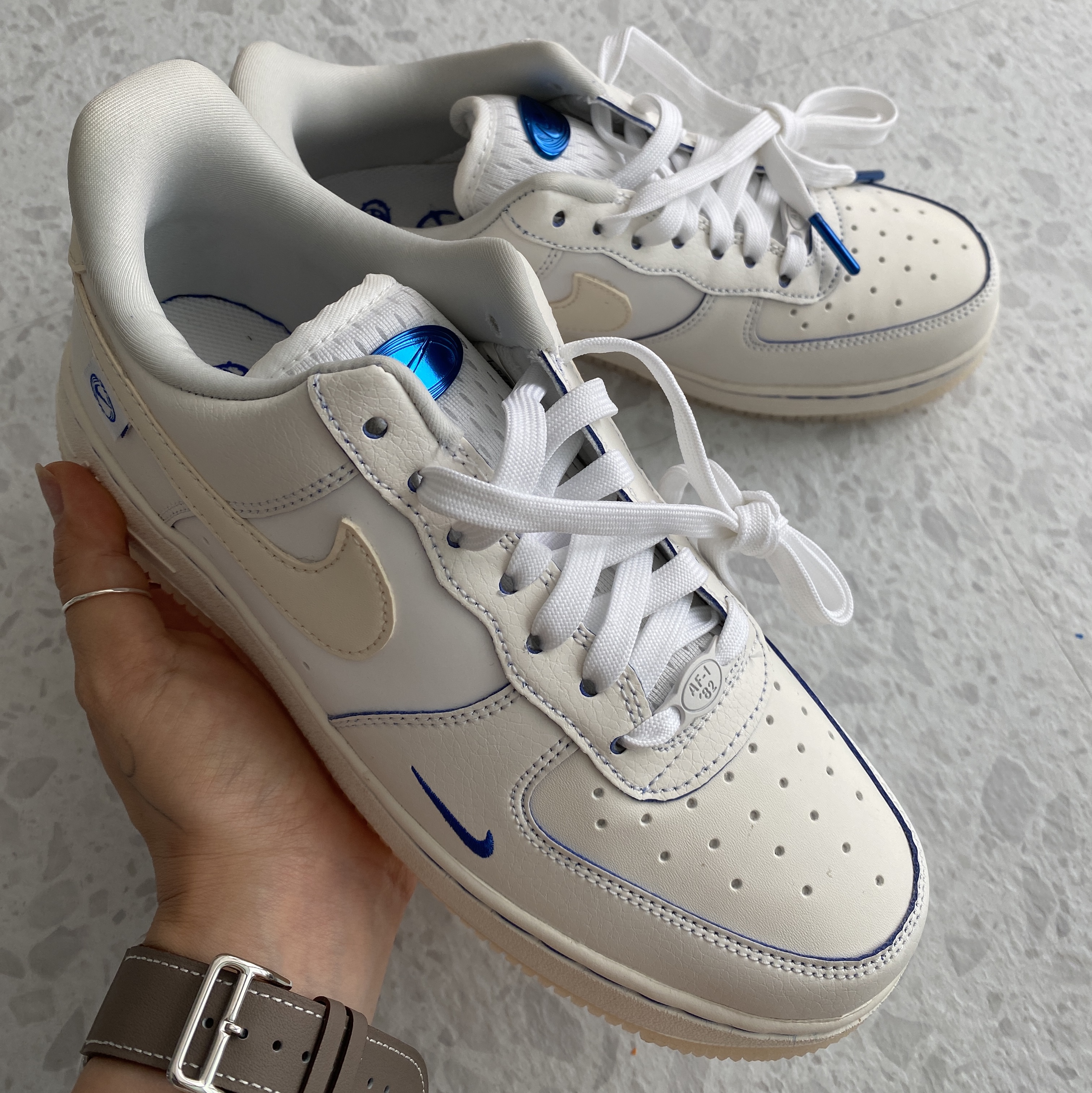 (W) Nike Air Force 1 '07 LX Game Royal Sail 착용 스타일 - 2