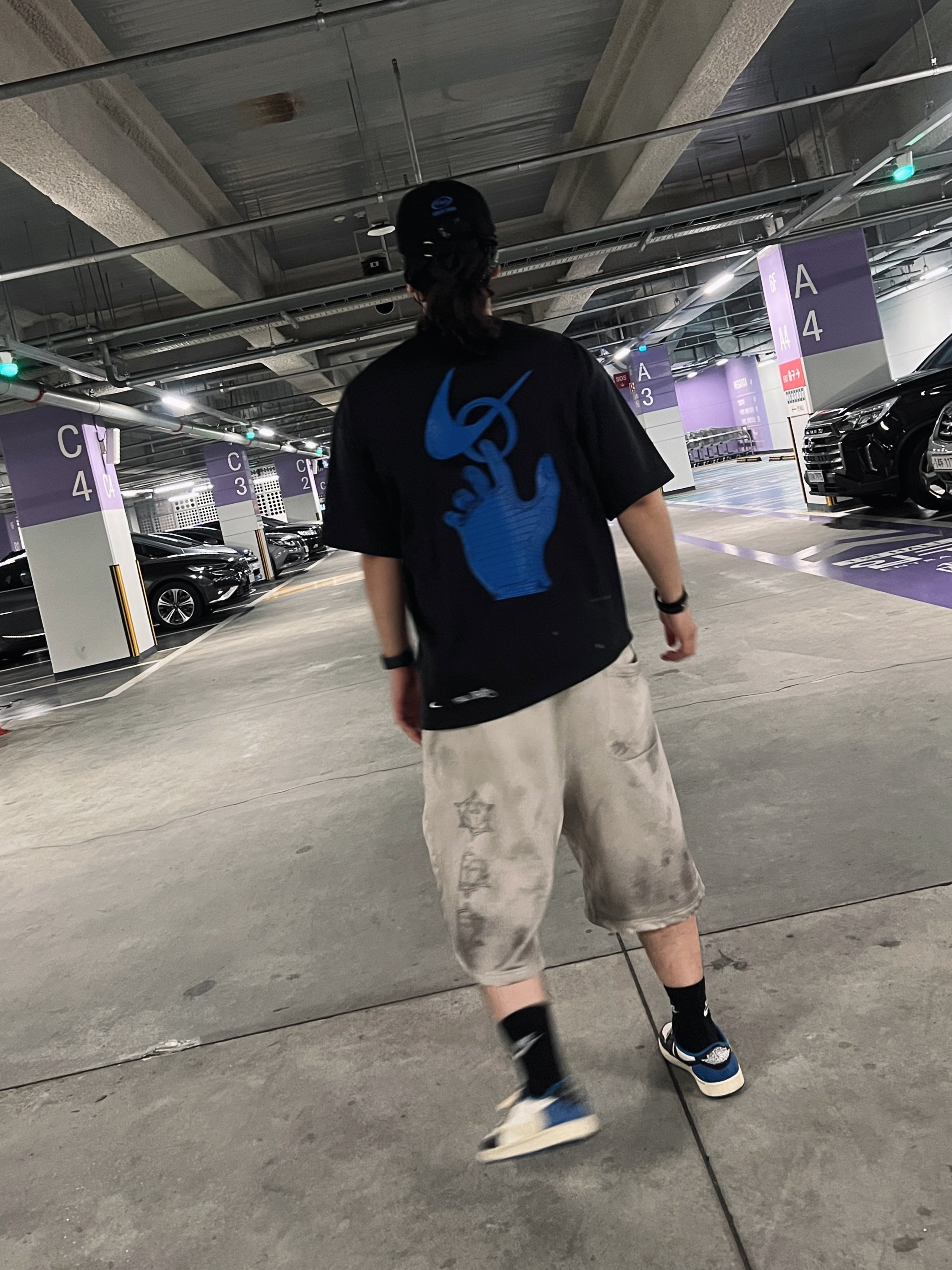 Nike x Off-White NRG T-Shirt Black - Asia, Project G/R Furious Logo Applique Shorts Grey - 10 Corso Como Exclusive 착용 스타일 - 4