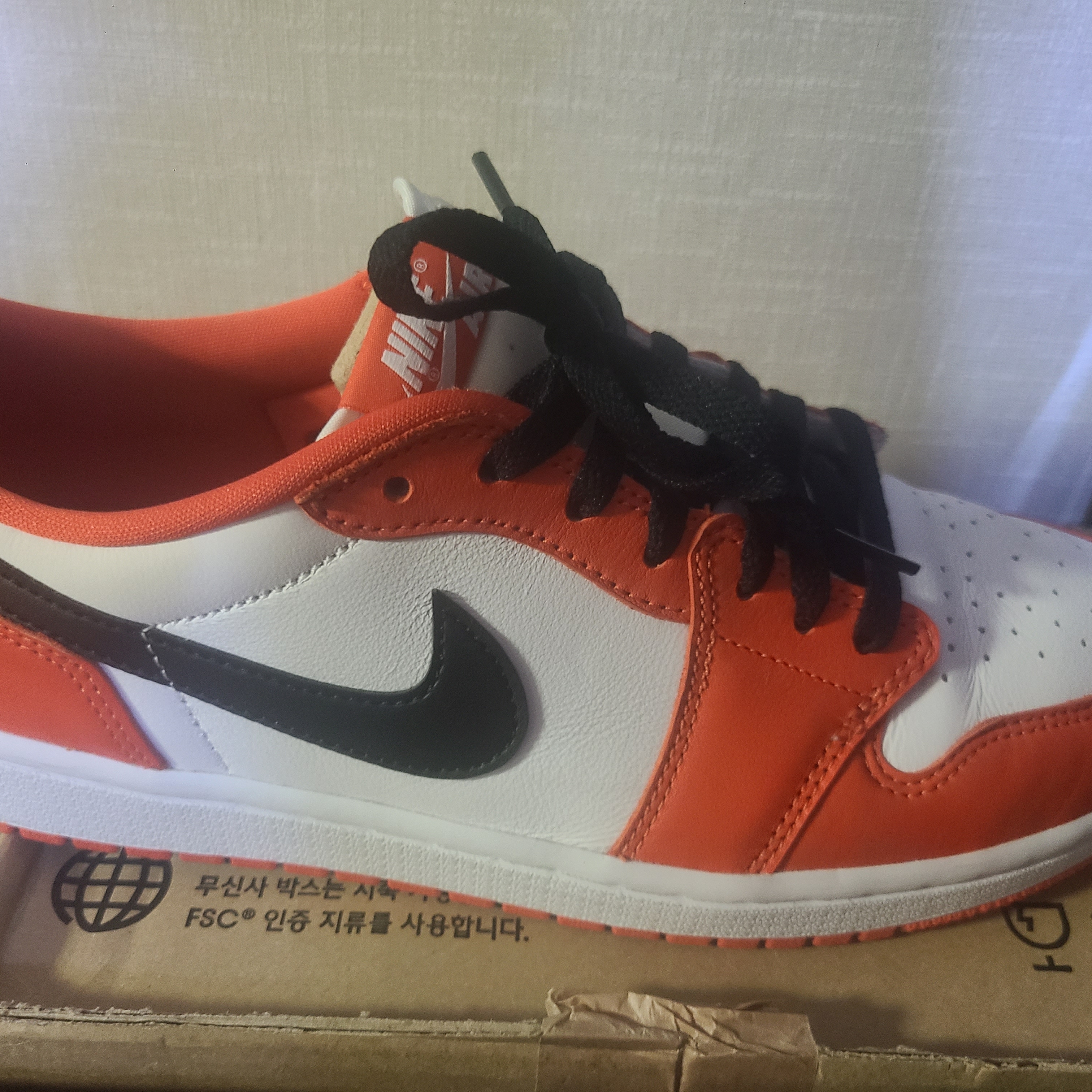 Jordan 1 Low OG Starfish 착용 스타일