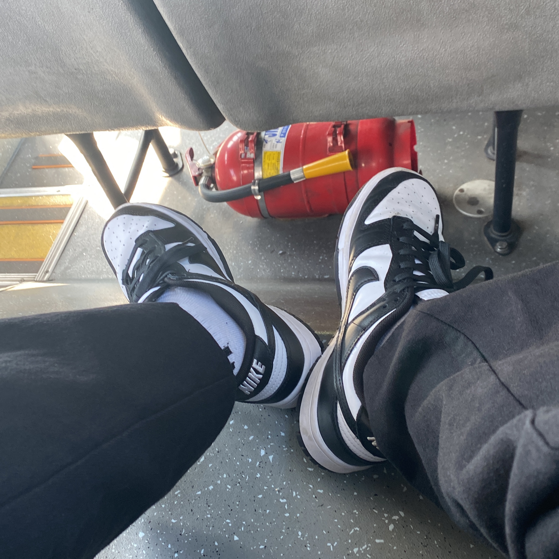 Nike Dunk Low Retro Black 착용 스타일