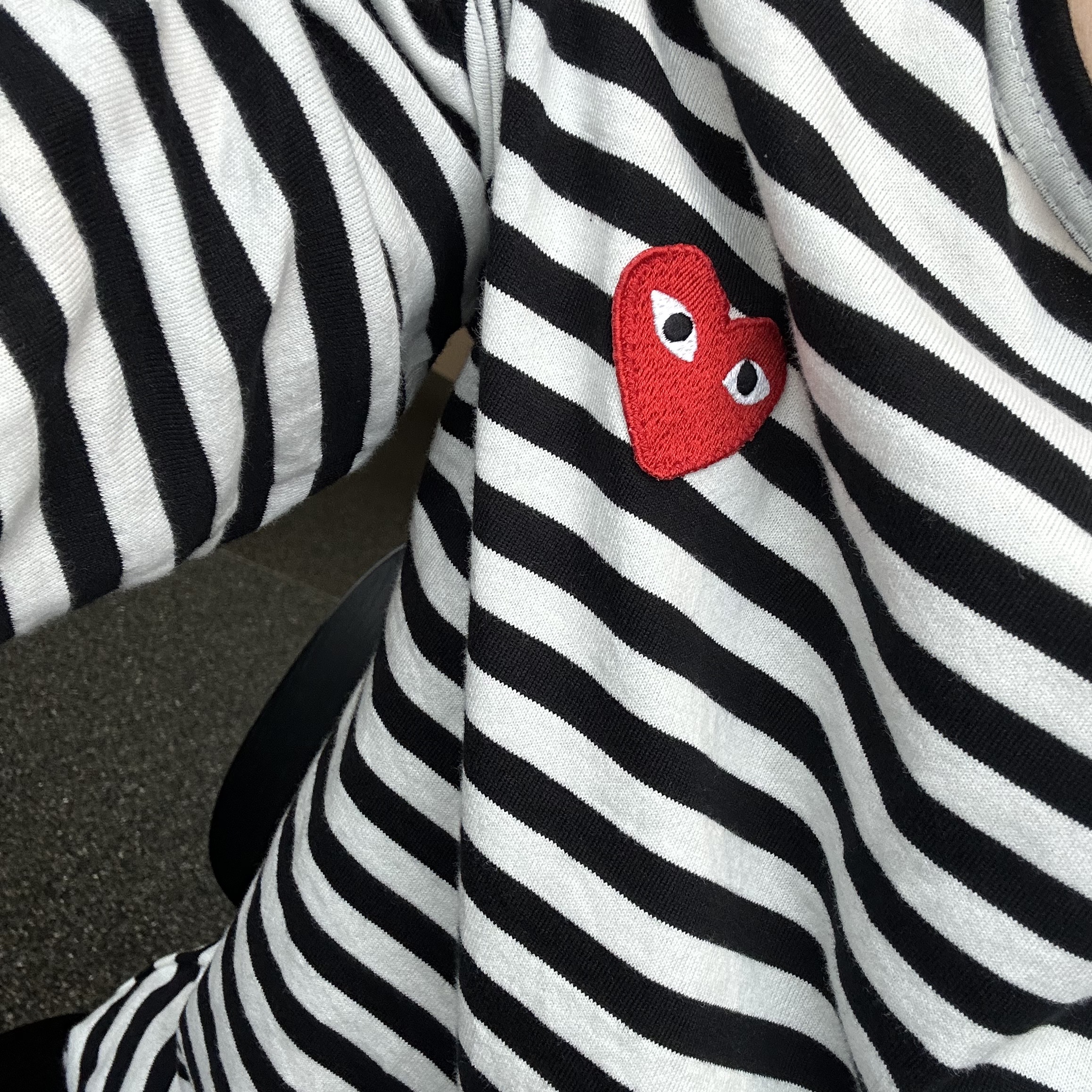 Play Comme des Garcons Striped LS T-Shirt Black White 착용 스타일