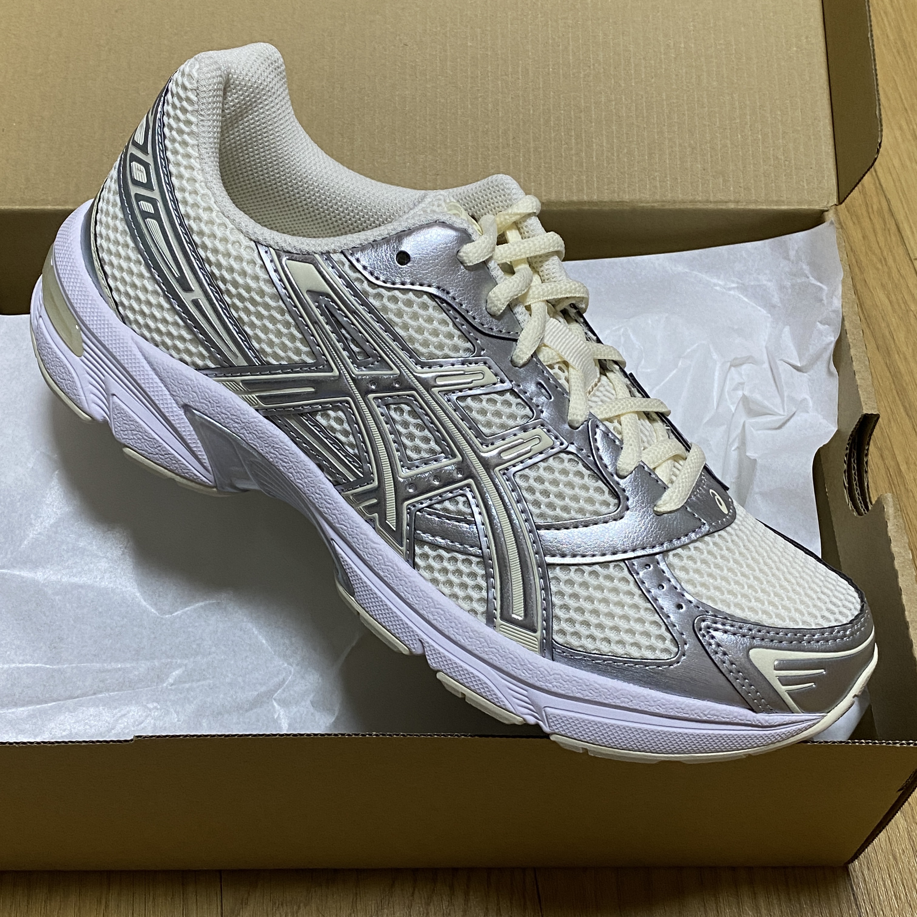 (W) Asics Gel-1130 Cream Pure Silver 착용 스타일
