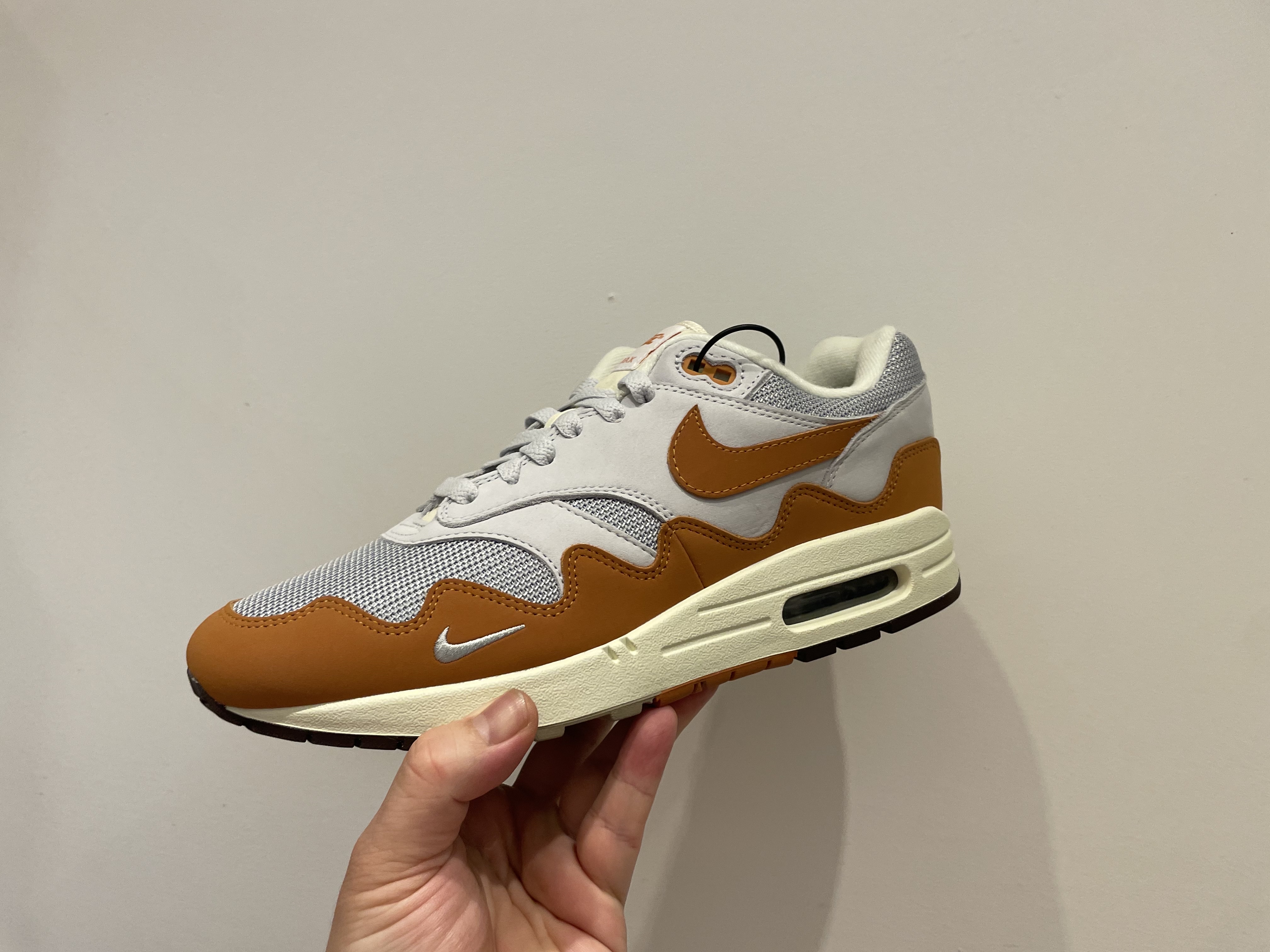 Nike x Patta Air Max 1 Monarch 착용 스타일 - 3