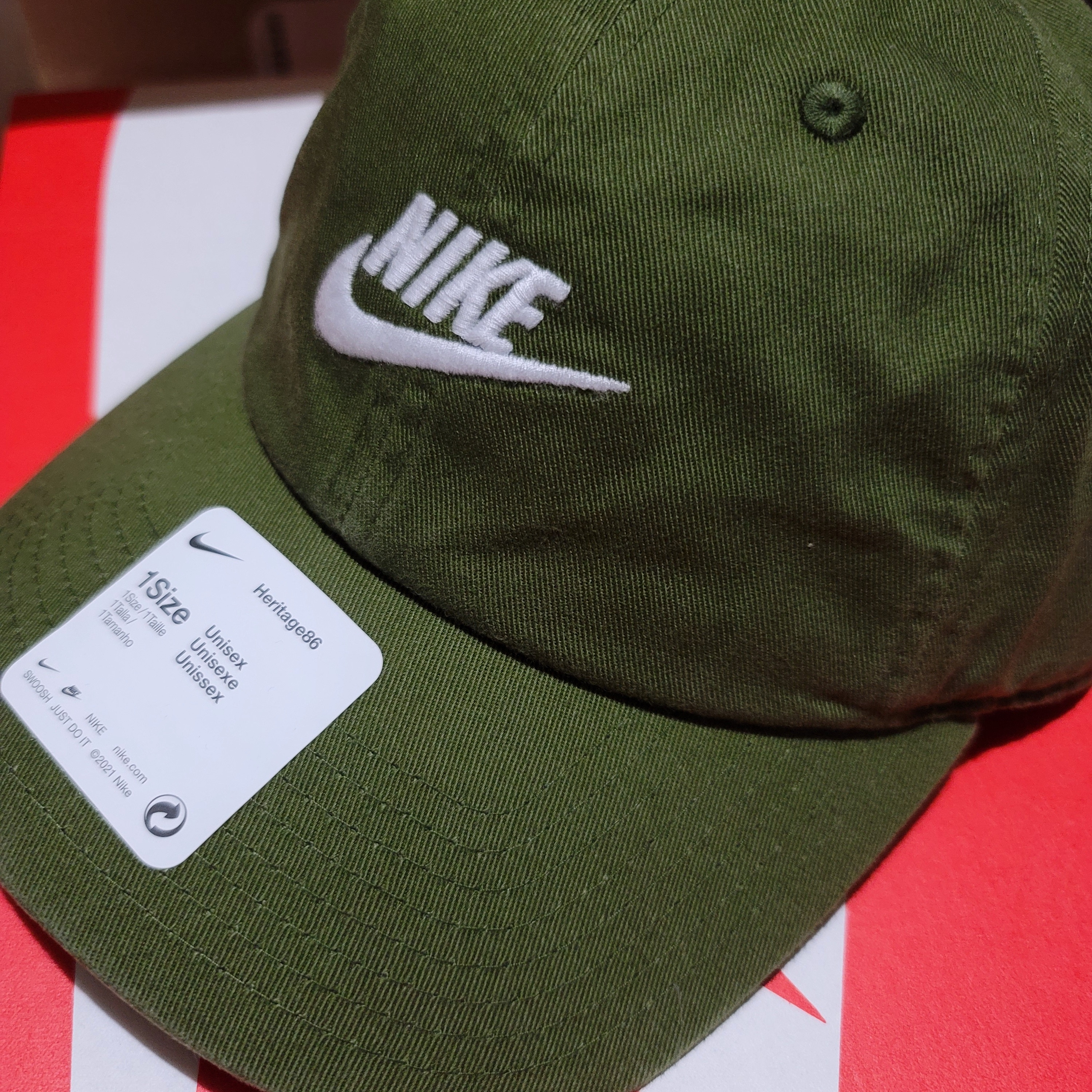 Nike Heritage 86 Futura Washed Cap Rough Green 착용 스타일