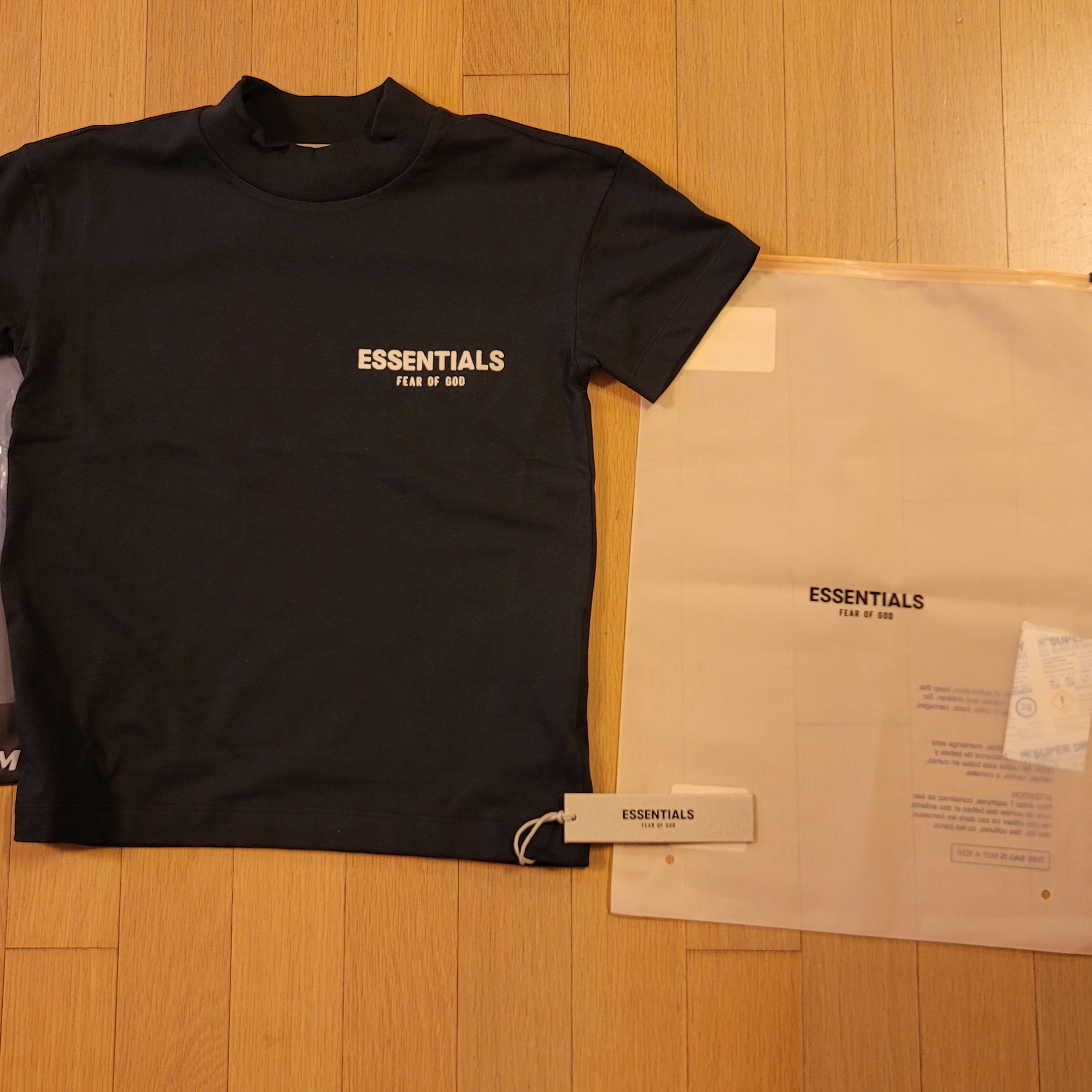 (Kids) Essentials The Core Collection T-Shirt Stretch Limo 착용 스타일 - 2
