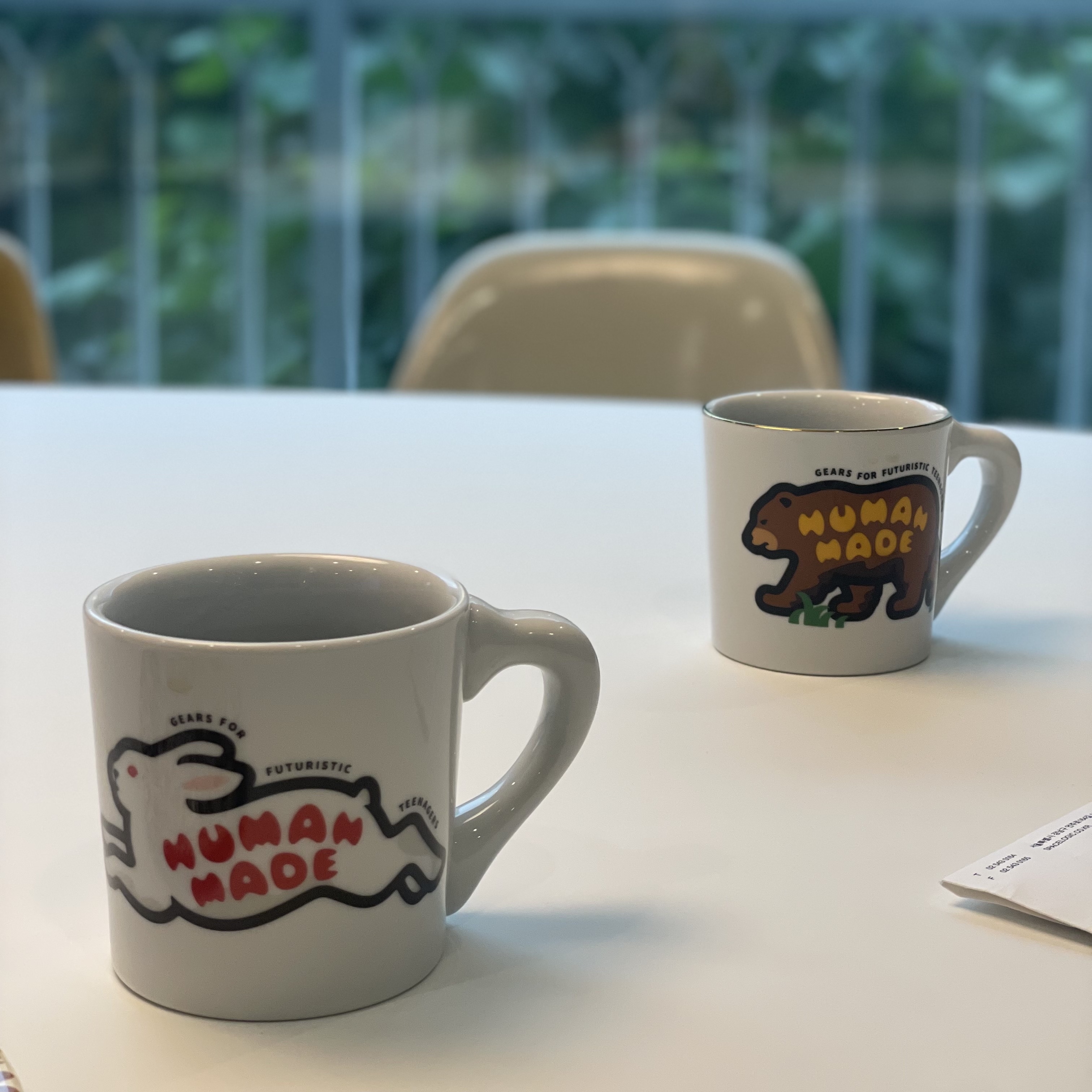 Human Made Brown Bear Coffee Mug White, Human Made Rabbit Mug White 착용 스타일 - 1