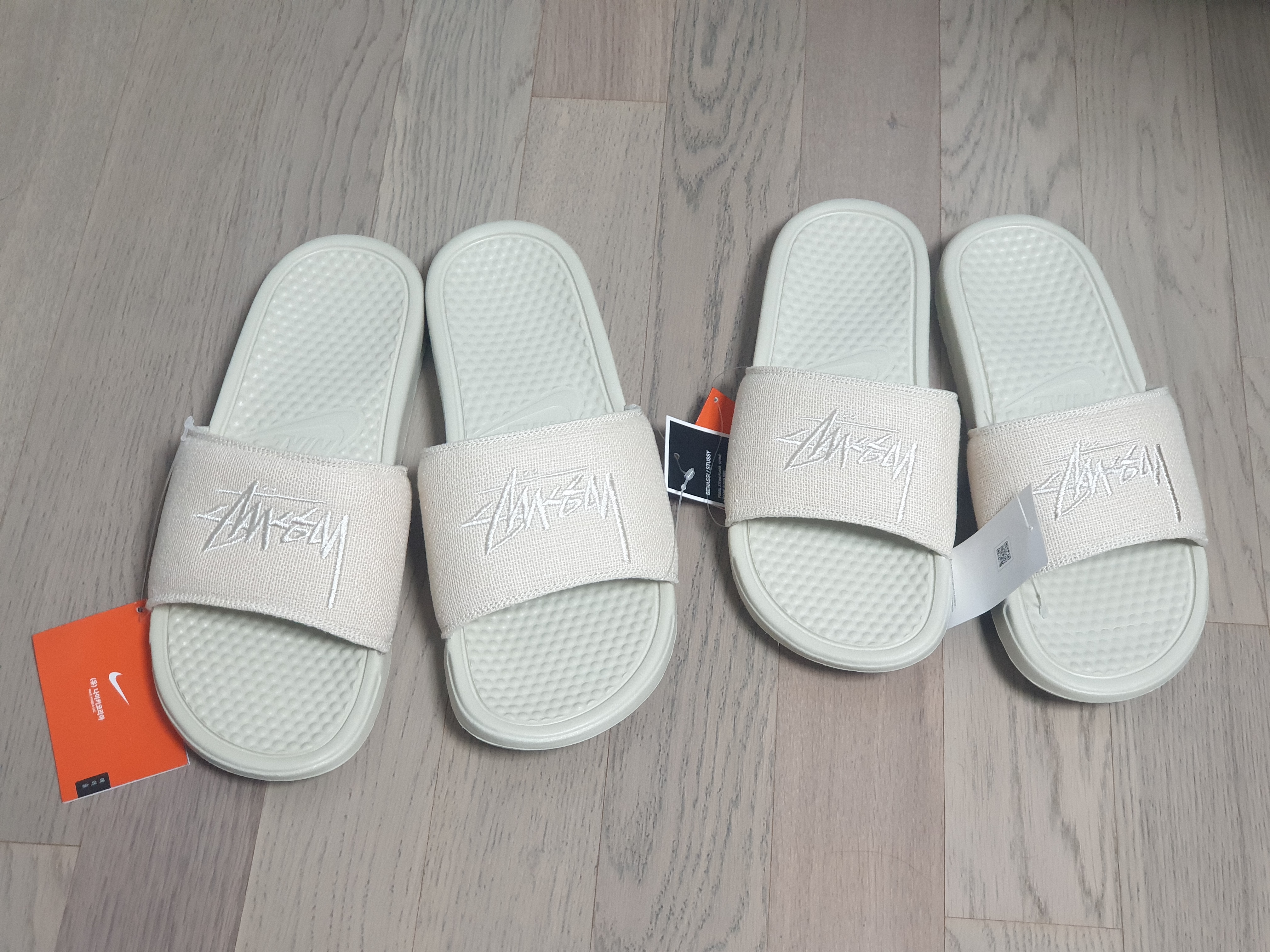 Nike x Stussy Benassi Hemp Slide Fossil Stone 착용 스타일