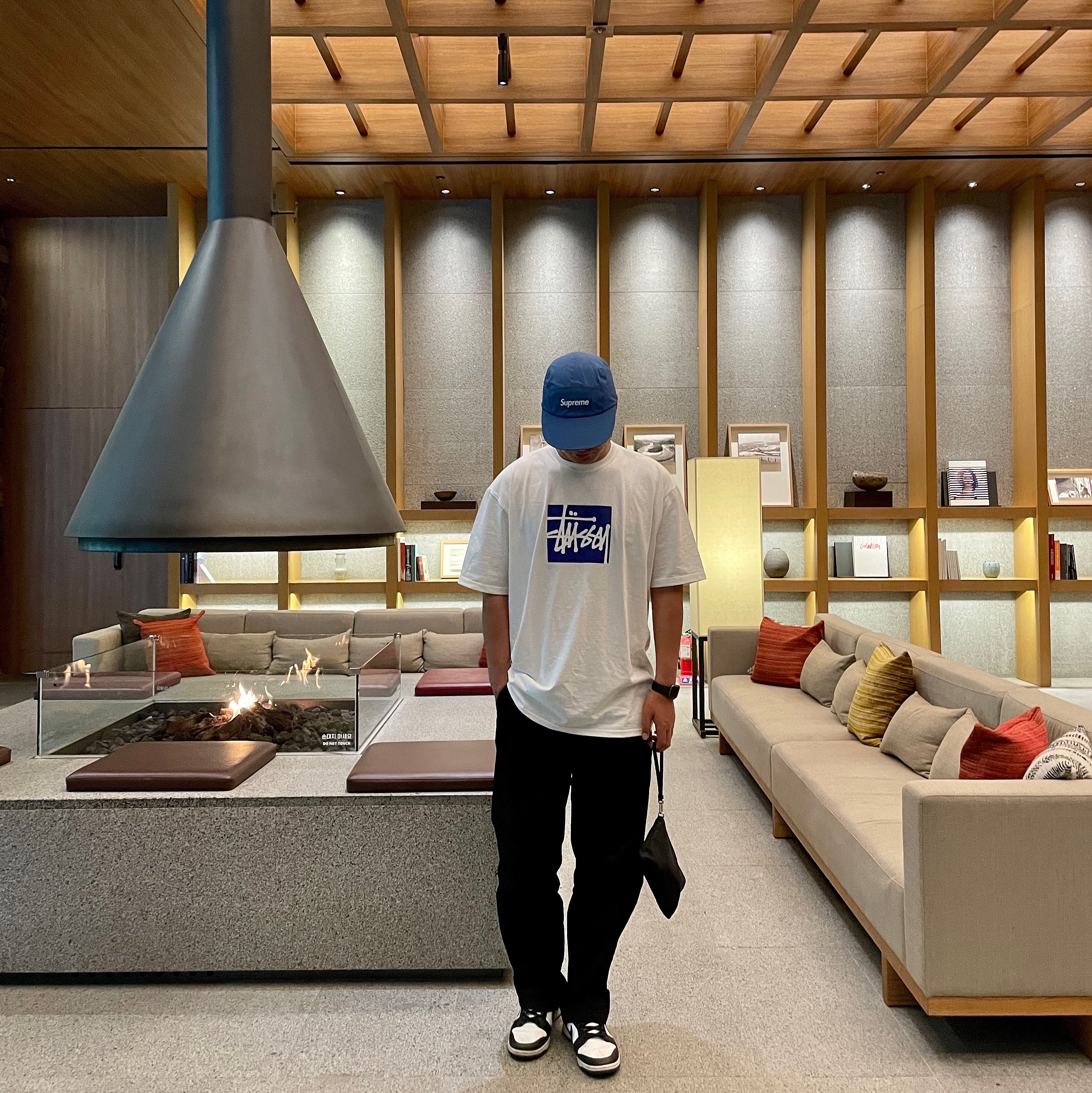 Stussy Stock Box T-Shirt White, Supreme Gore-Tex Paclite Long Bill Camp Cap Blue - 23SS 착용 스타일