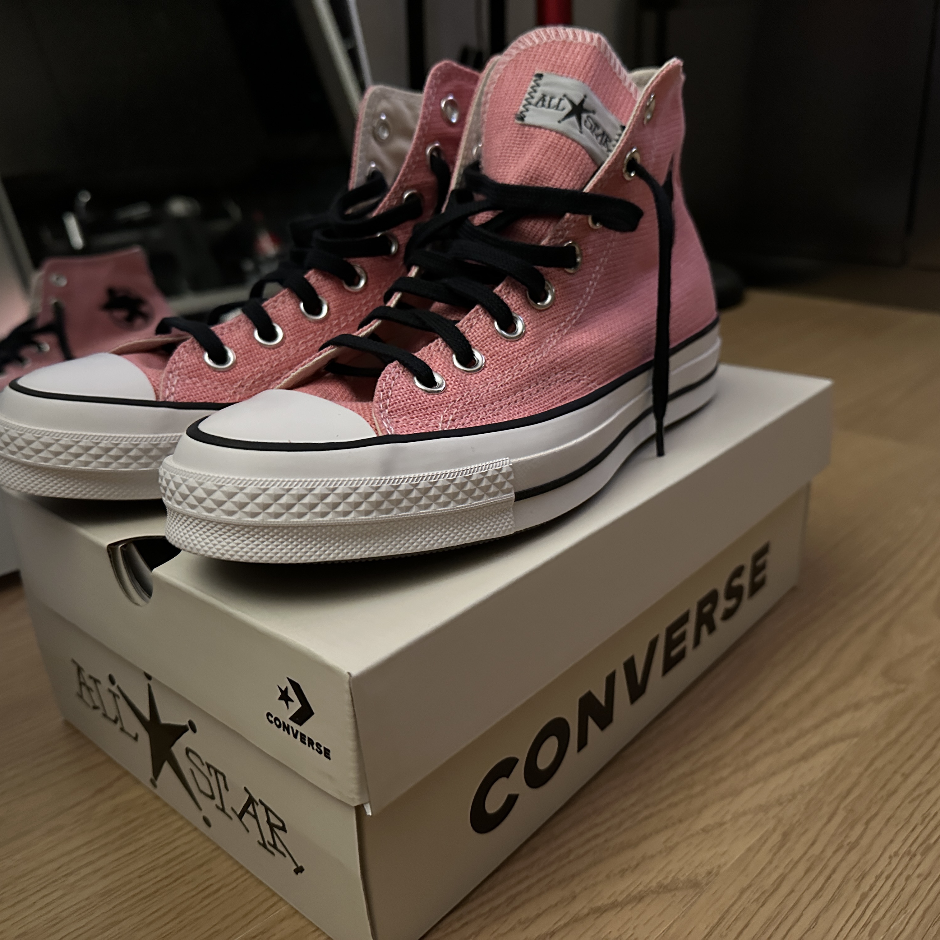 Converse x Stussy Chuck 70 High Plumeria 착용 스타일 - 1