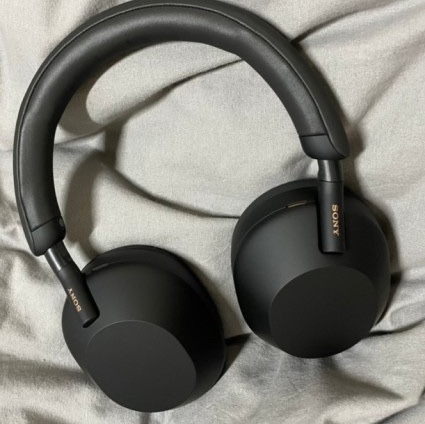 Sony WH-1000XM5 Black (Korean Ver.) 착용 스타일