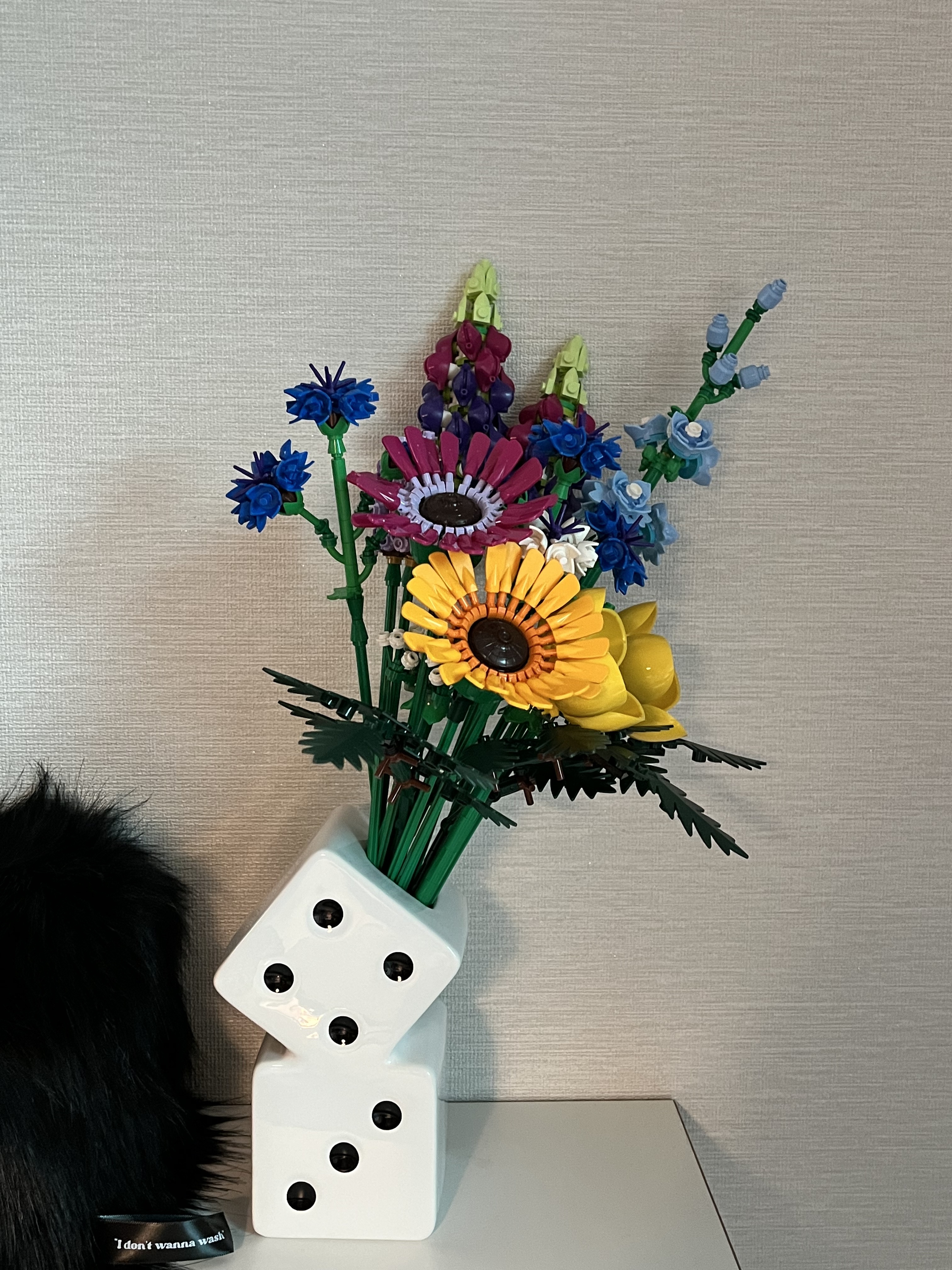 Stussy Ceramic Dice Vase White, Lego Wildflower Bouquet 착용 스타일 - 1