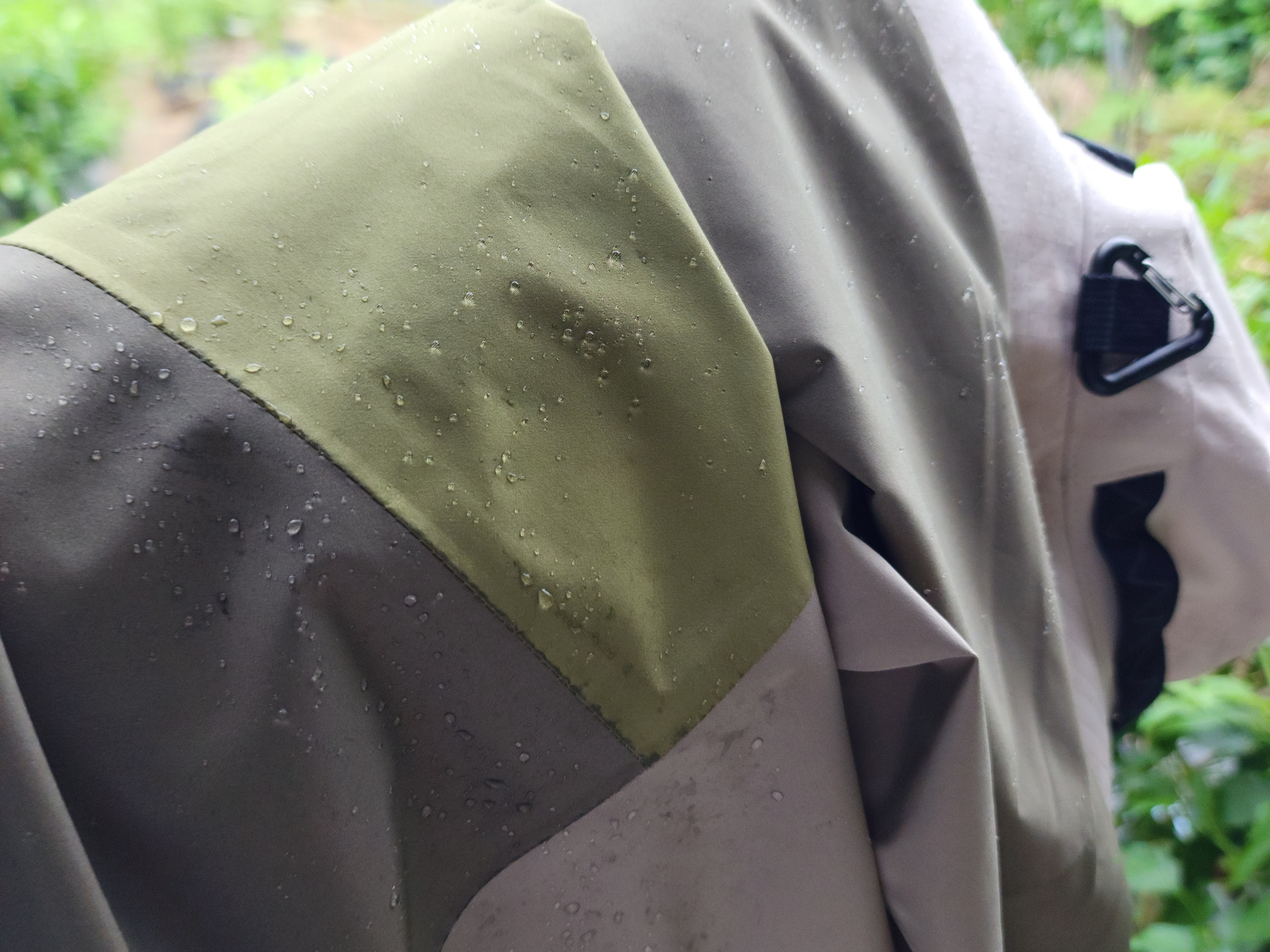 Nike ACG Bucket String Black, Nike ACG Storm-Fit ADV Cascade Rains Full Zip Shell Jacket Medium Olive - Asia 착용 스타일 - 2