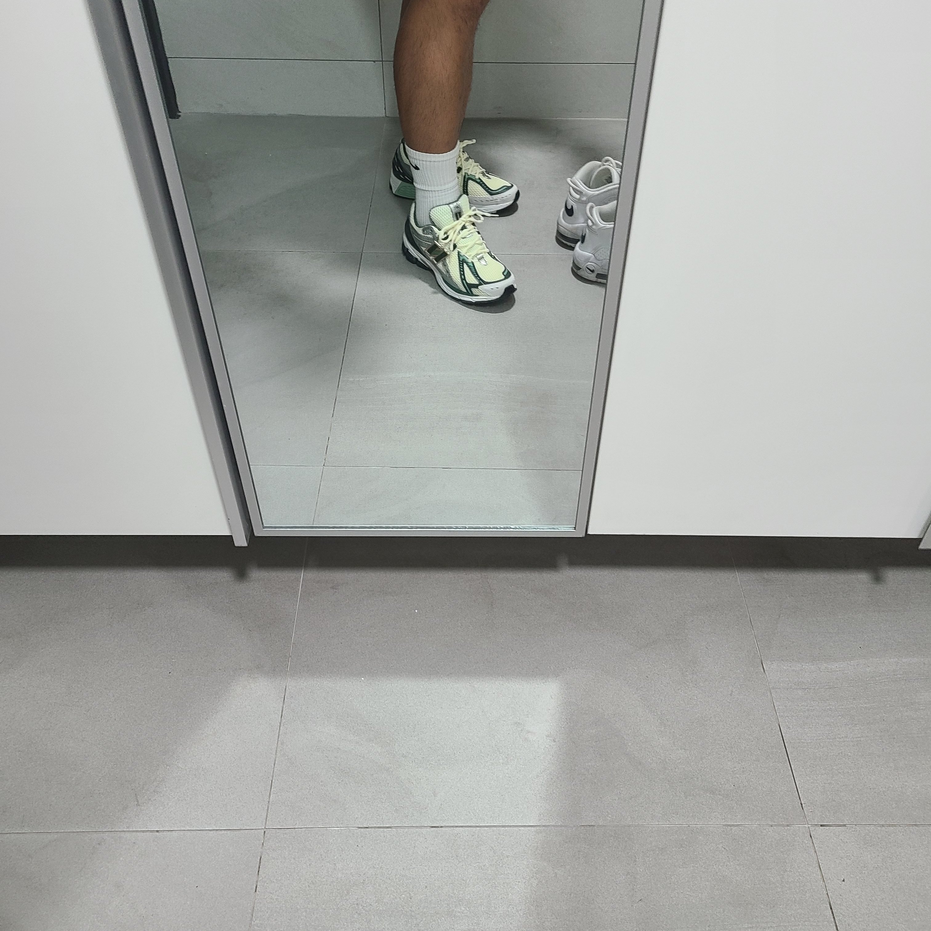 New Balance x Aime Leon Dore 1906R Jade 착용 스타일 - 3