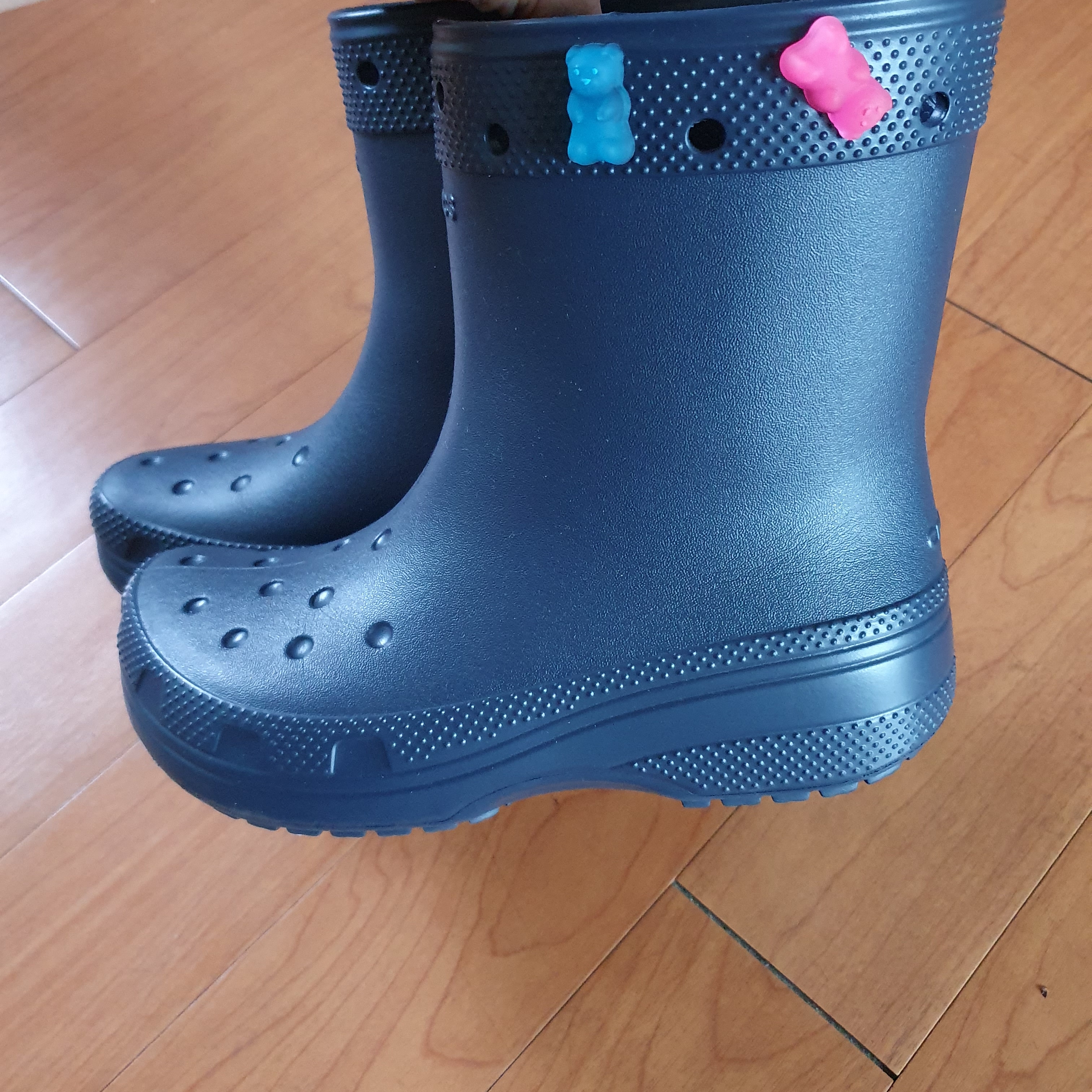 Crocs Classic Rain Boots Navy 착용 스타일