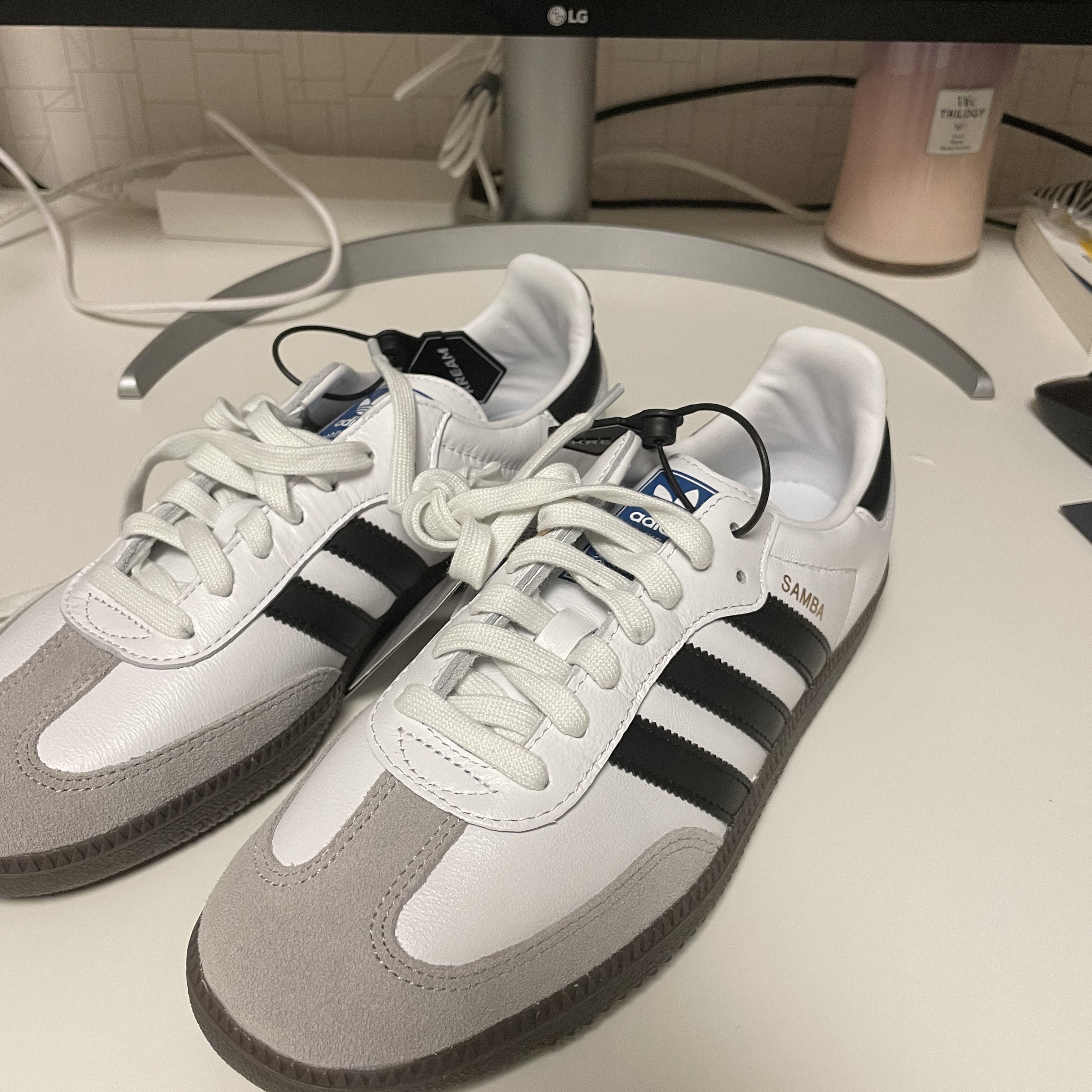 Adidas Samba OG Cloud White 착용 스타일