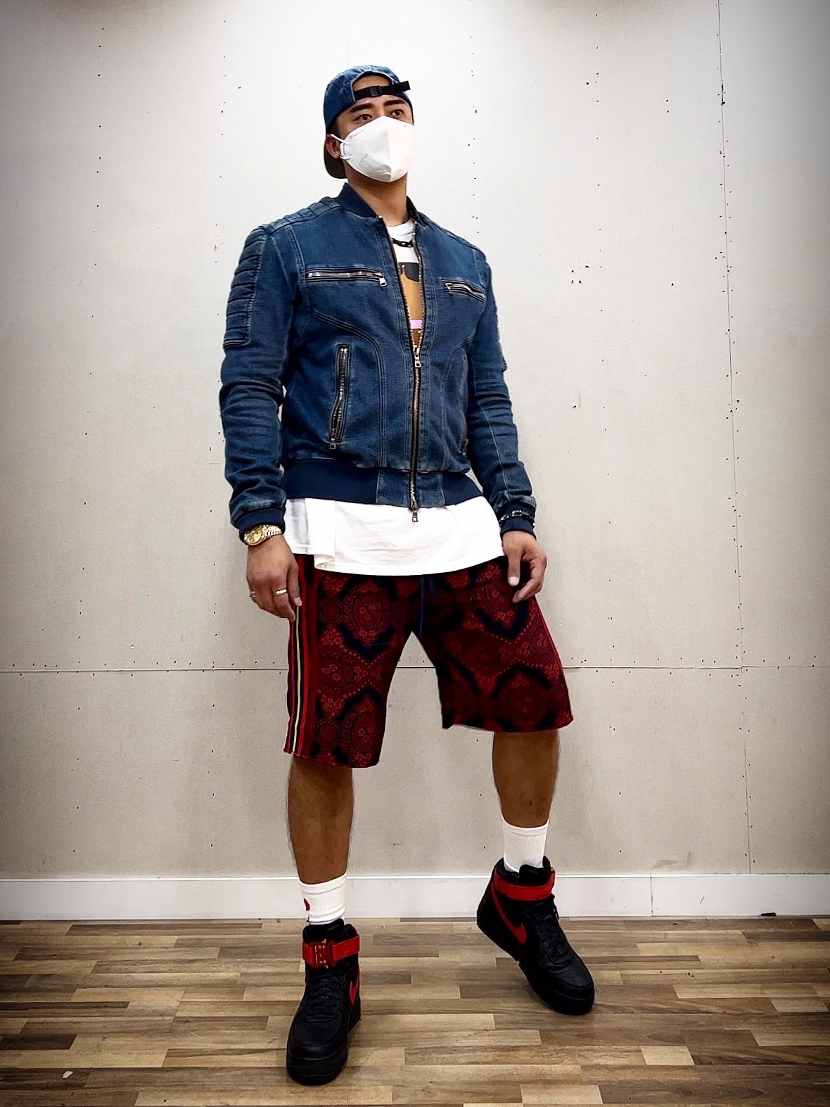 Nike x 1017 Alyx 9SM Air Force 1 High Black University Red, Rolex Sky-Dweller 42mm 326933 Champagne Jubilee 착용 스타일 - 2