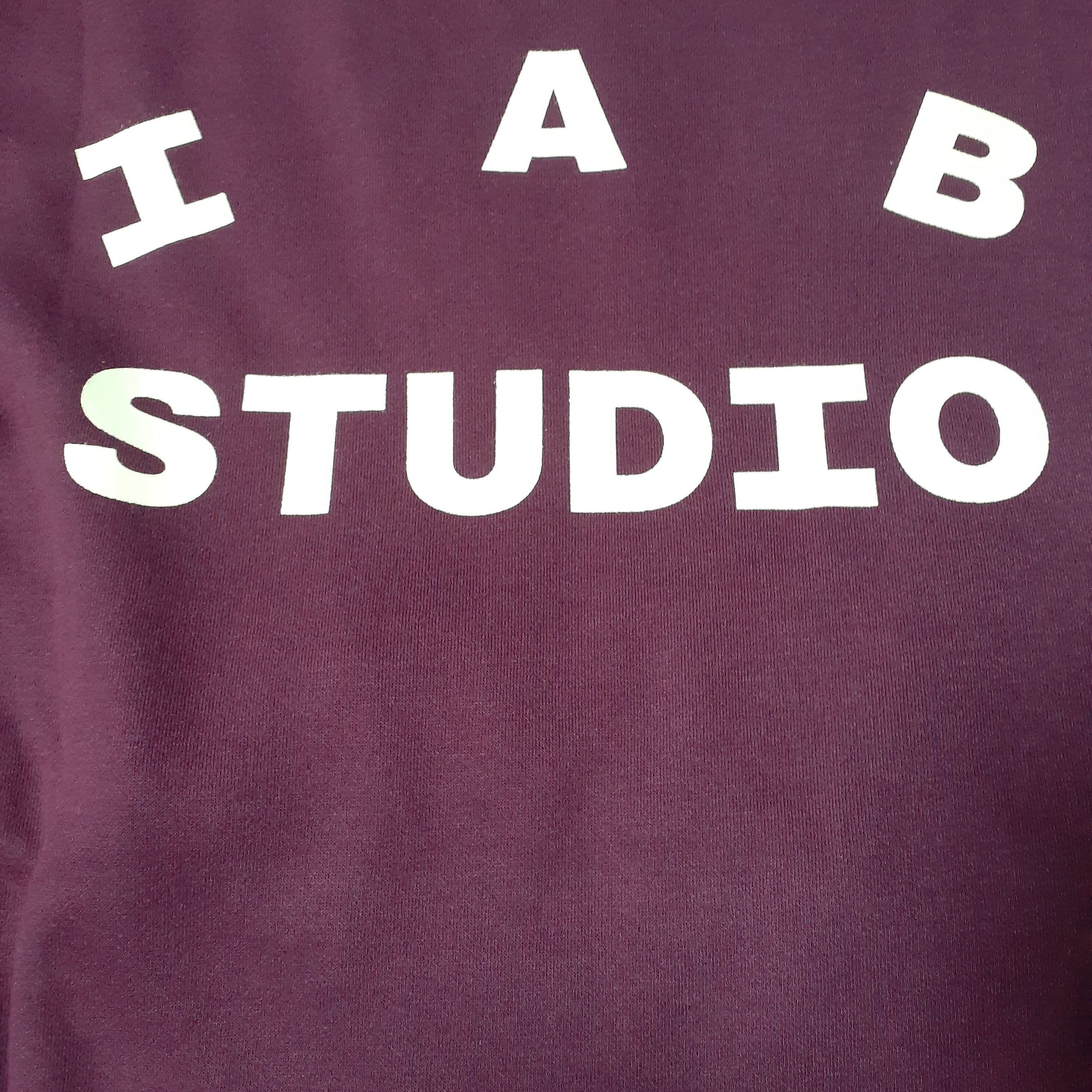 IAB Studio Long Sleeve Burgundy - The Hyundai Seoul Exclusive 착용 스타일 - 2